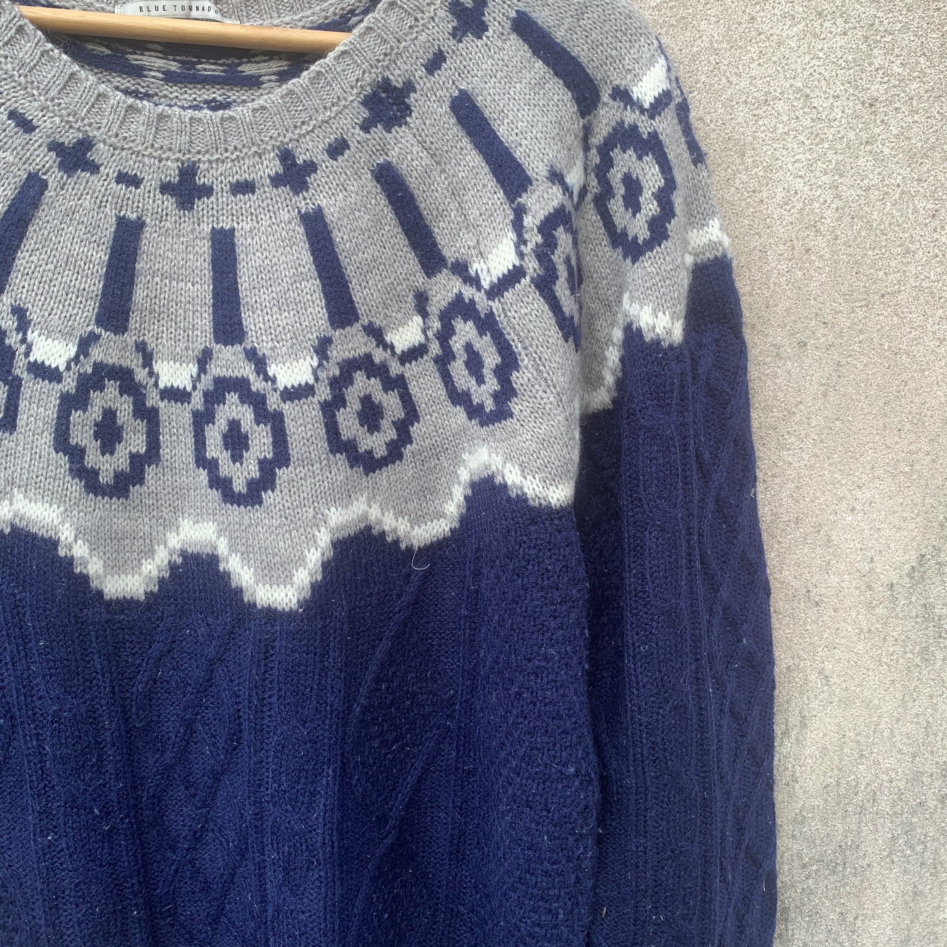 Aran Isles Knitwear Blue Tornado Isle Turnisan Knitting Southwestern Sweater Size US S / EU 44-46 / 1 - 6 Thumbnail
