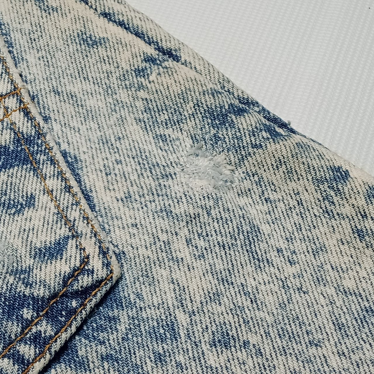 Levi's × Levi's Vintage Clothing Distressed 80s Levi's 40505-0209 Acid Wash Jeans Size US 28 / EU 44 - 12 Thumbnail