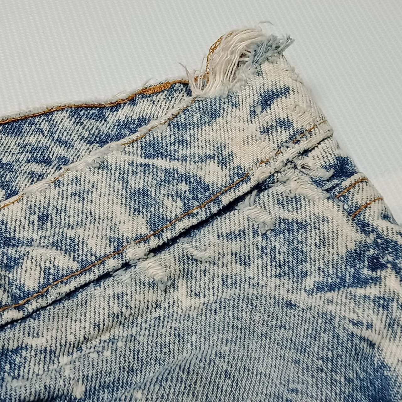 Levi's × Levi's Vintage Clothing Distressed 80s Levi's 40505-0209 Acid Wash Jeans Size US 28 / EU 44 - 11 Thumbnail