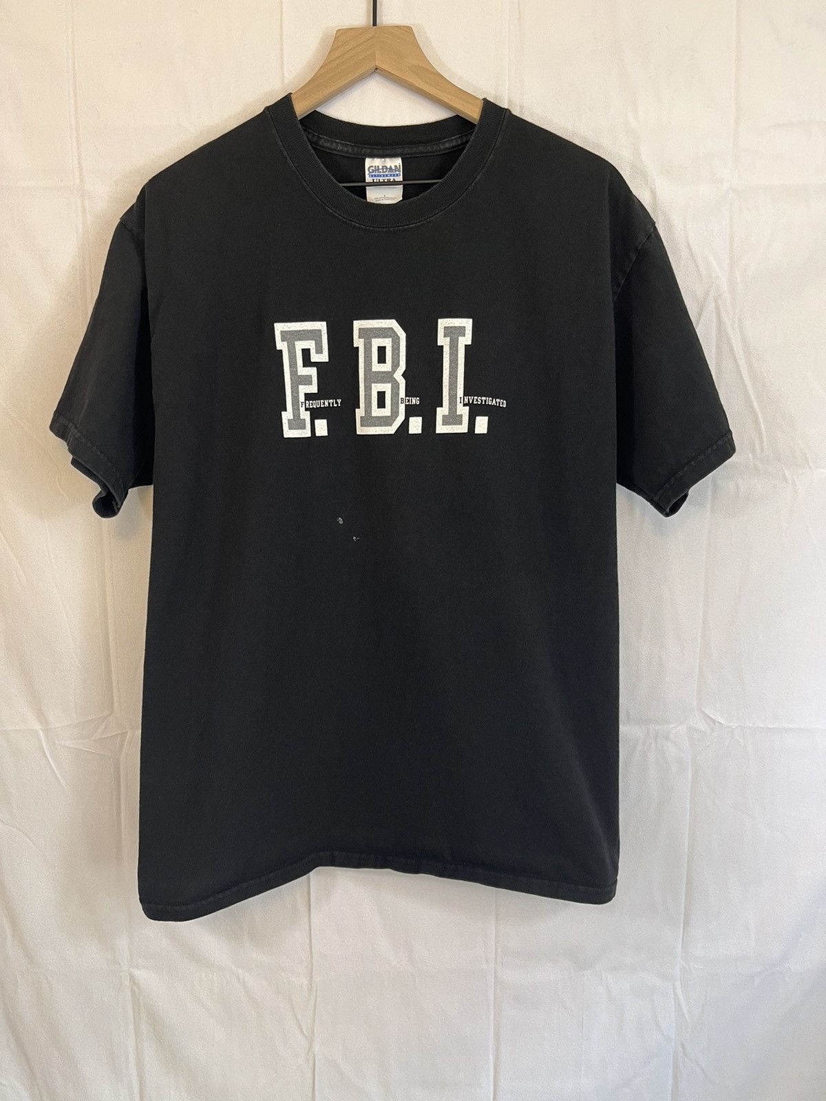 Vintage Frequently Being Investigated FBI Parody Distressed Tee Size US L / EU 52-54 / 3 - 2 Thumbnail