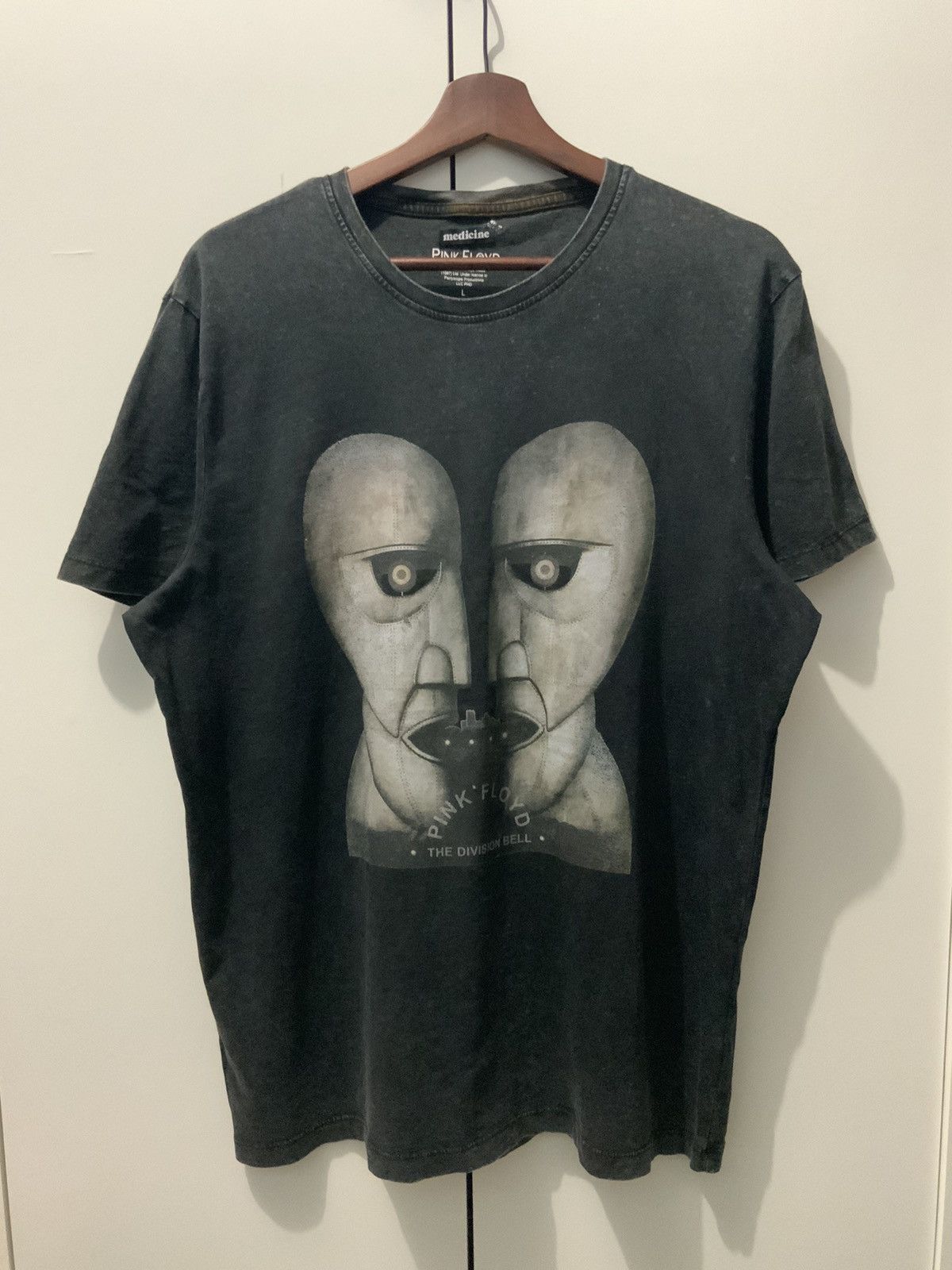 image of Band Tees x Pink Floyd The Division Bell Bootleg Merchandise Tee in Black, Men's (Size Large)