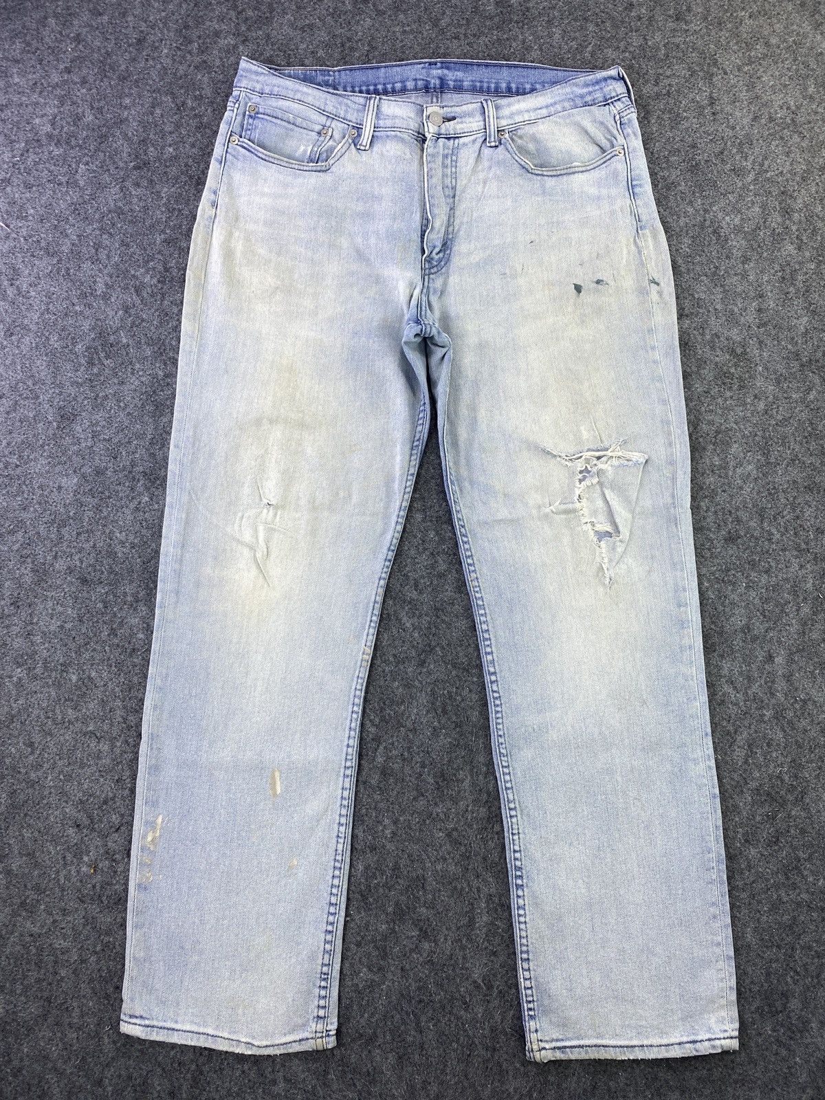 Levis vintage 514 Distress Blue Wash Jeans - J595