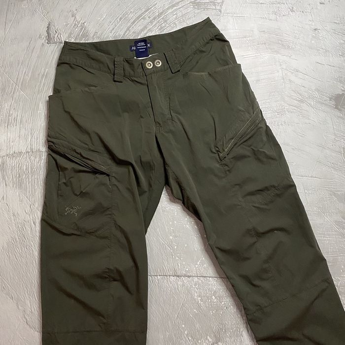 Arc'Teryx Arcteryx nylon cargo pants | Grailed