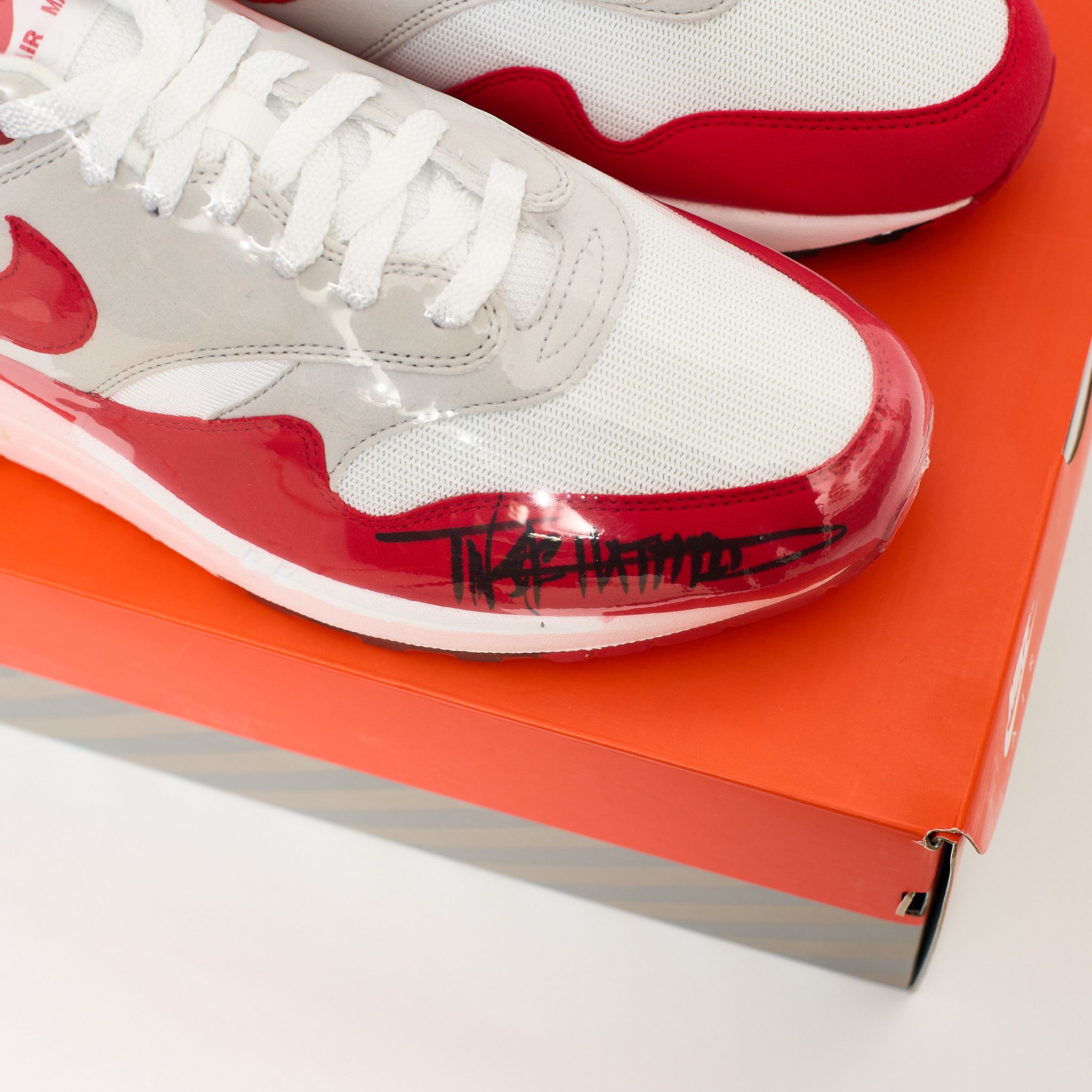 Nike Nike Air Max 1 Anniversary Red Autographed Tinker Hatfield Size US 12 / EU 45 - 3 Thumbnail