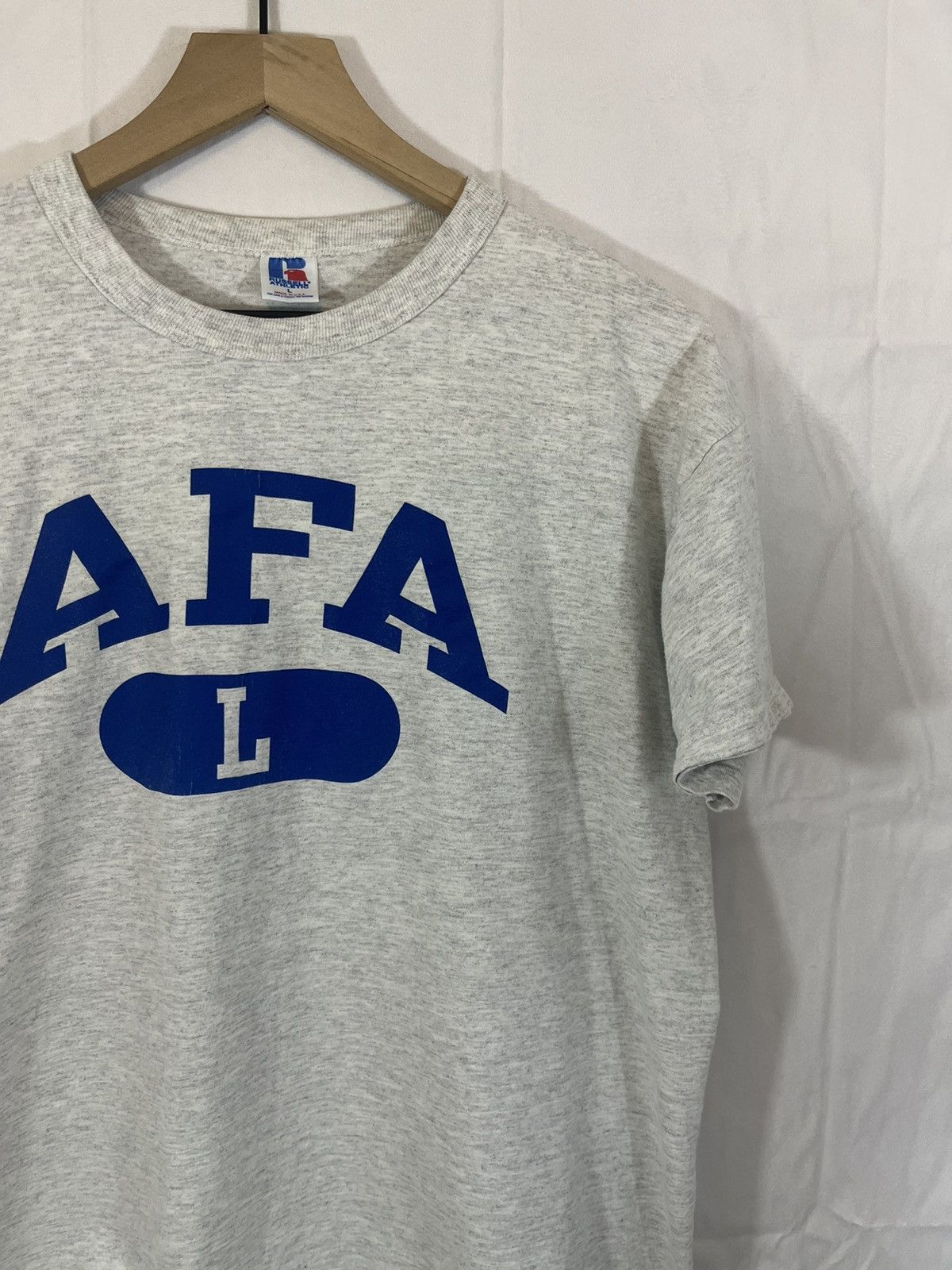 Russell Athletic × Vintage Vintage Russell Athletic Distressed Tee Size US L / EU 52-54 / 3 - 3 Thumbnail