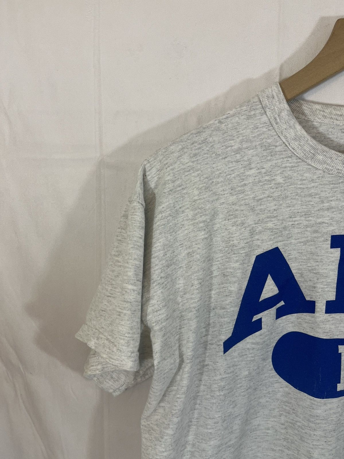 Russell Athletic × Vintage Vintage Russell Athletic Distressed Tee Size US L / EU 52-54 / 3 - 5 Thumbnail
