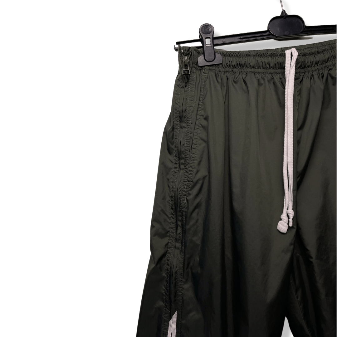 Nike Nike Swoosh Logo Sportswear Nylon Track Pants Vintage 90s Size US 32 / EU 48 - 3 Thumbnail