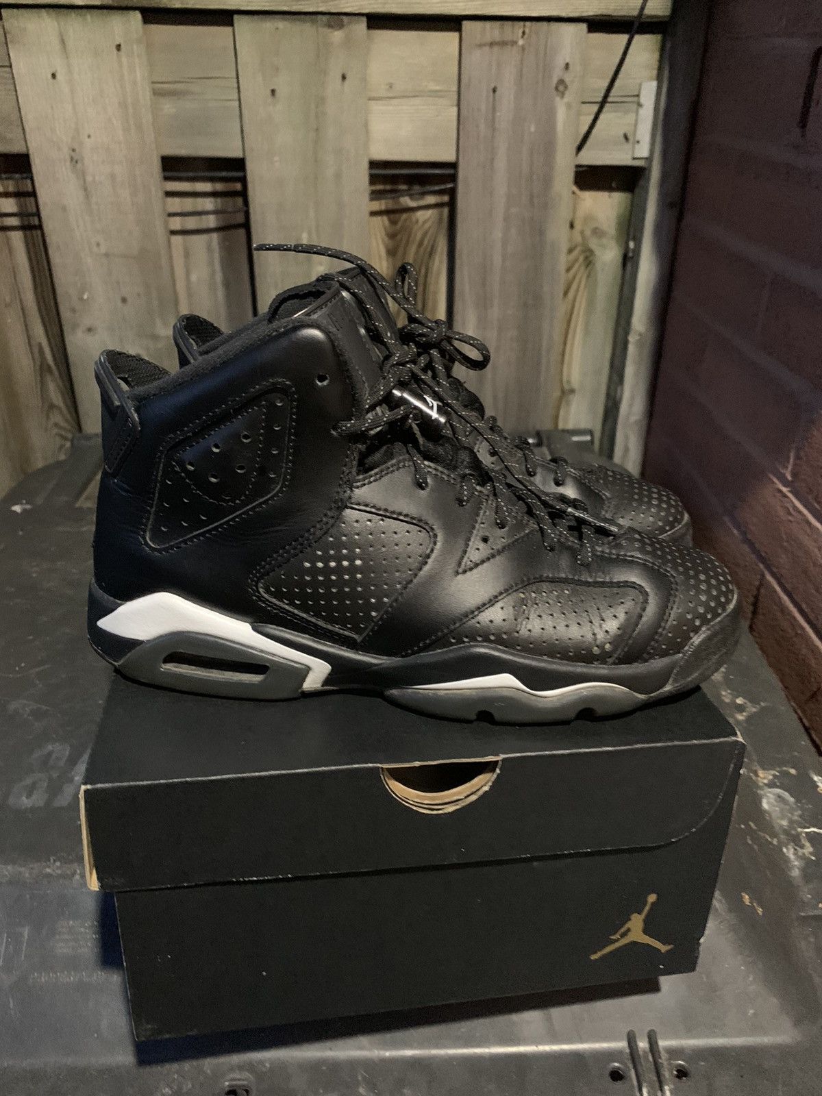 Jordan Brand × Nike Air Jordan 6 Retro GS Black Cat Size US 5 / EU 37 - 1 Thumbnail
