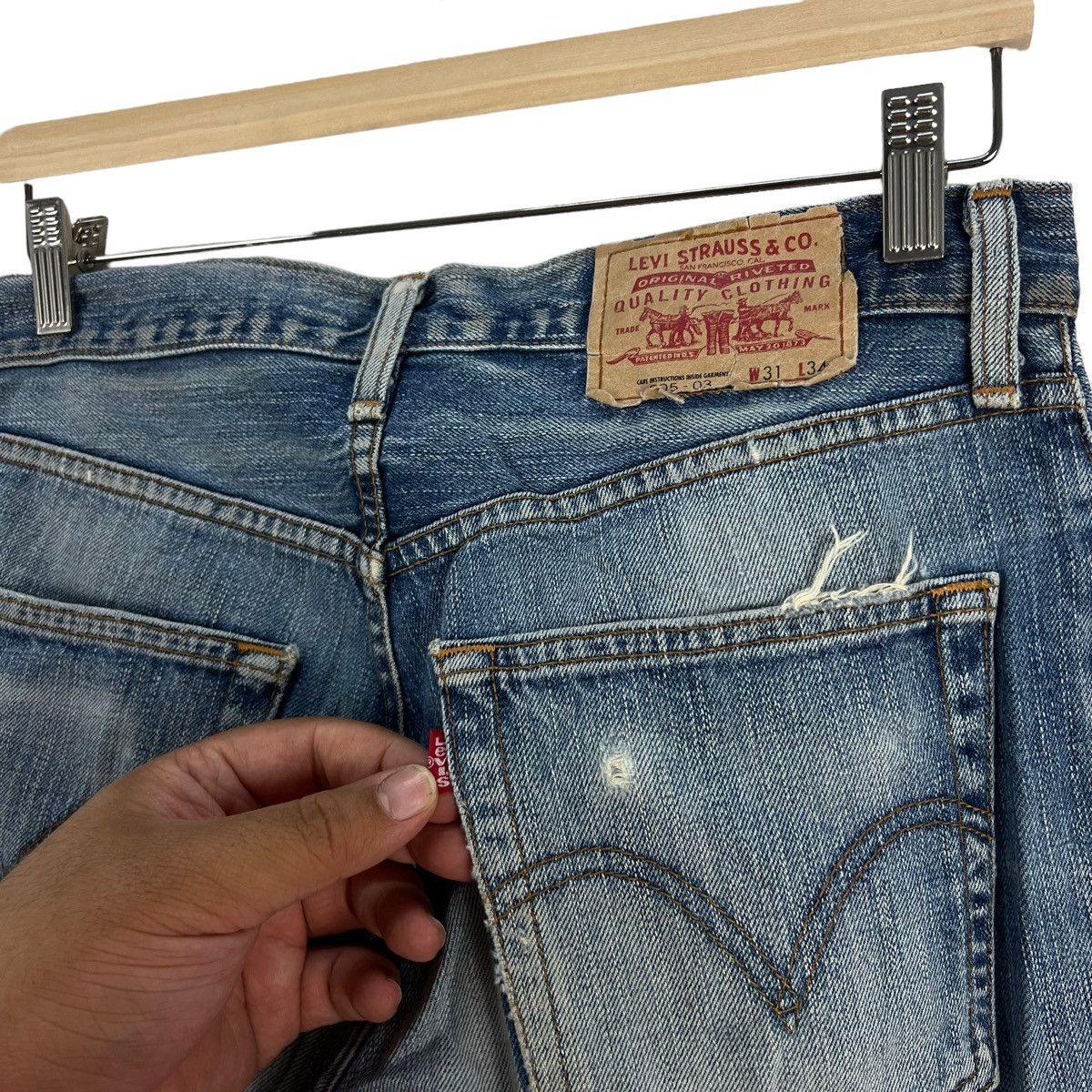 Levi's VINTAGE LEVI'S DENIM JEANS DISTRESSED DESIGN Size US 30 / EU 46 - 12 Thumbnail