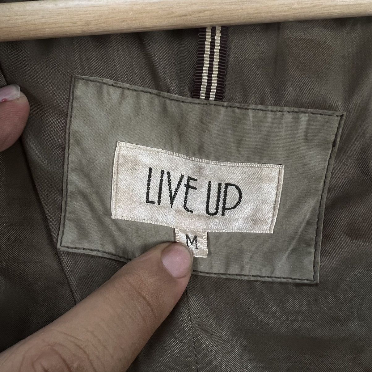 Japanese Brand VINTAGE LIGHT PUFFER JACKET LIVE UP INSPIRED ISSEY MIYAKE Size US L / EU 52-54 / 3 - 9 Thumbnail