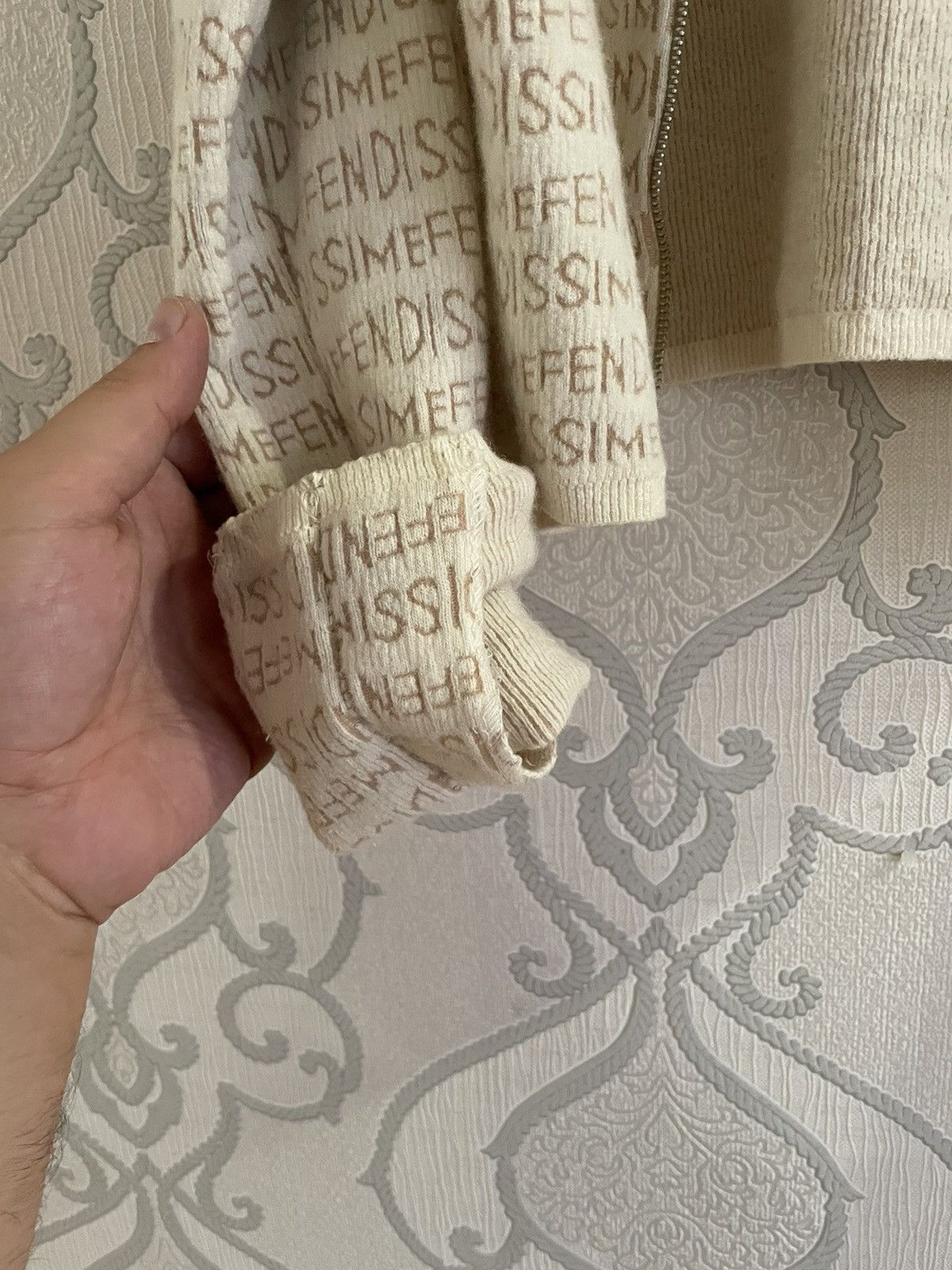 Fendi Fendi fendissime monogram knitwear sweater vintage Size M / US 6-8 / IT 42-44 - 6 Thumbnail