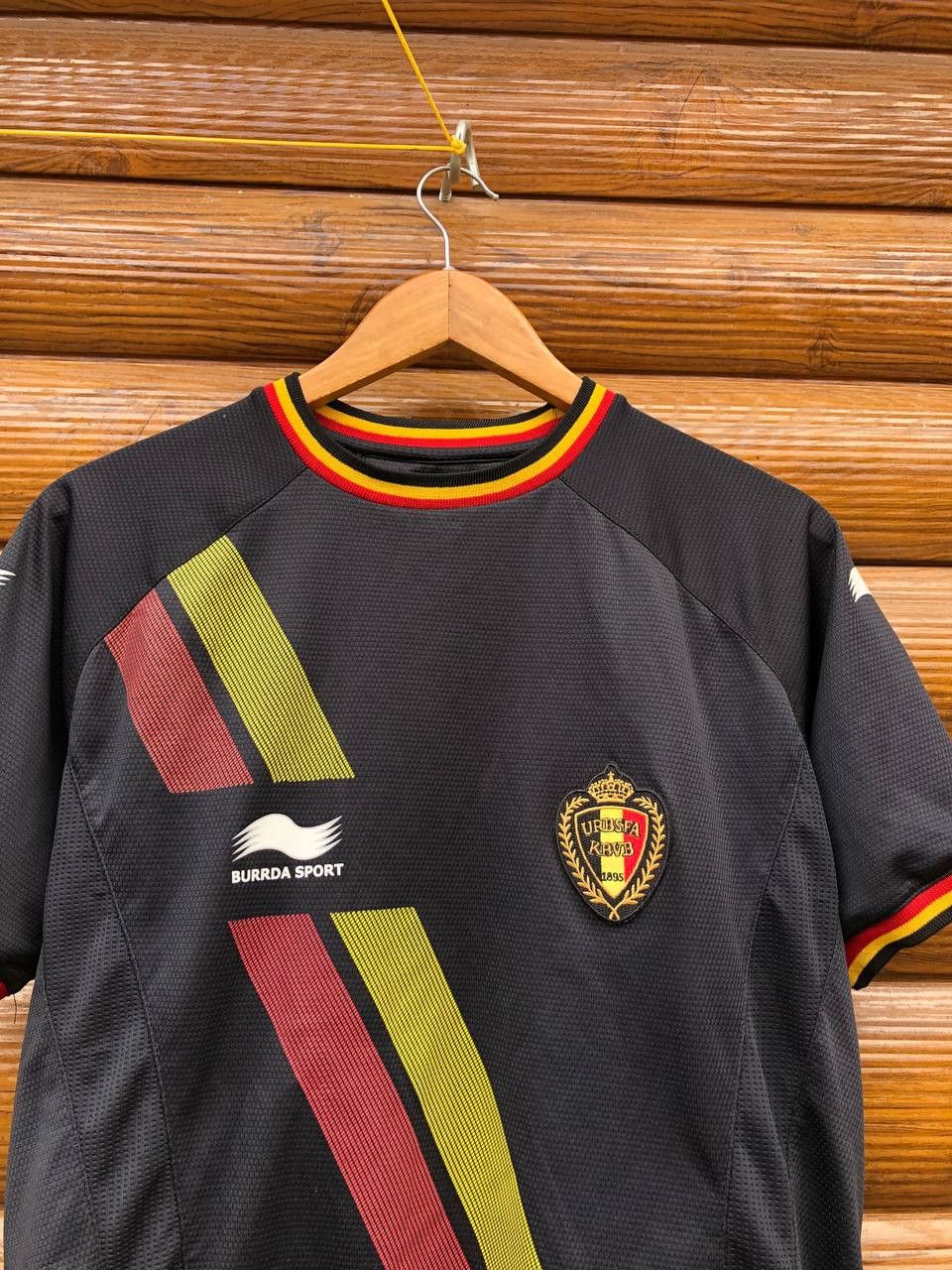 Vintage URBSFA KBVB FOOTBALL SHIRT JERSEY HOME BURDA SPORT Size US S / EU 44-46 / 1 - 2 Thumbnail