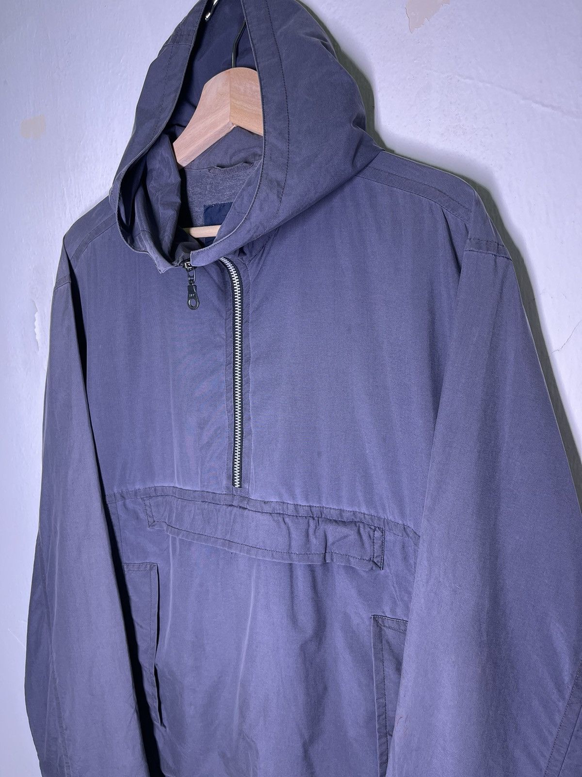 Uniqlo Uniqlo sun faded Front big pocket hoodie Size US S / EU 44-46 / 1 - 3 Thumbnail