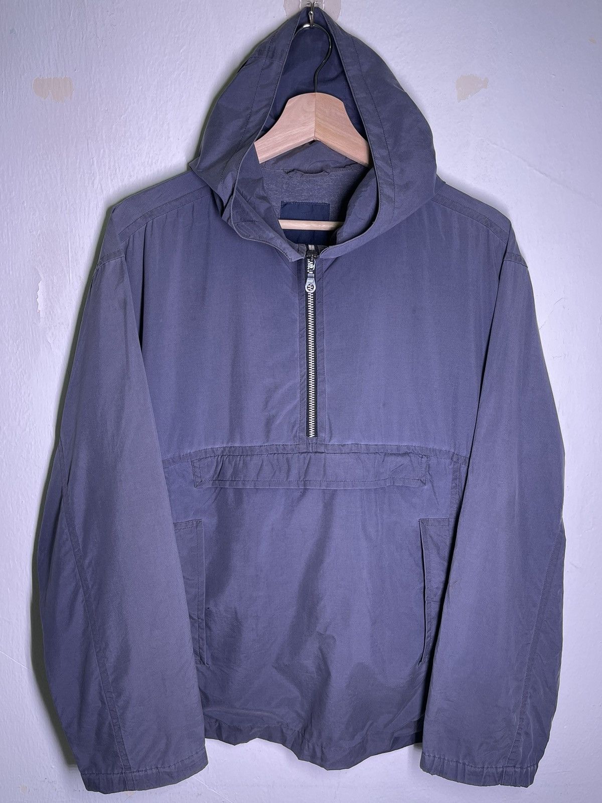 Uniqlo Uniqlo sun faded Front big pocket hoodie Size US S / EU 44-46 / 1 - 1 Thumbnail