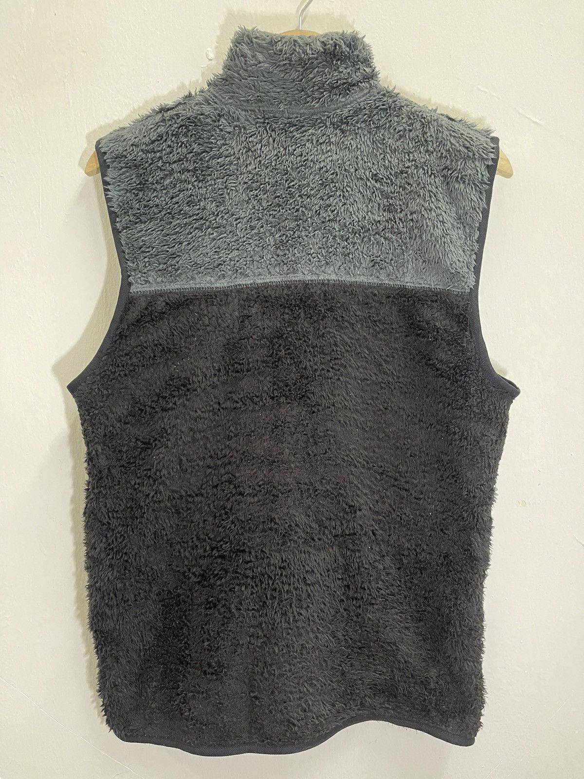Japanese Brand × Uniqlo Uniqlo fleece vest nice style Size US M / EU 48-50 / 2 - 6 Thumbnail