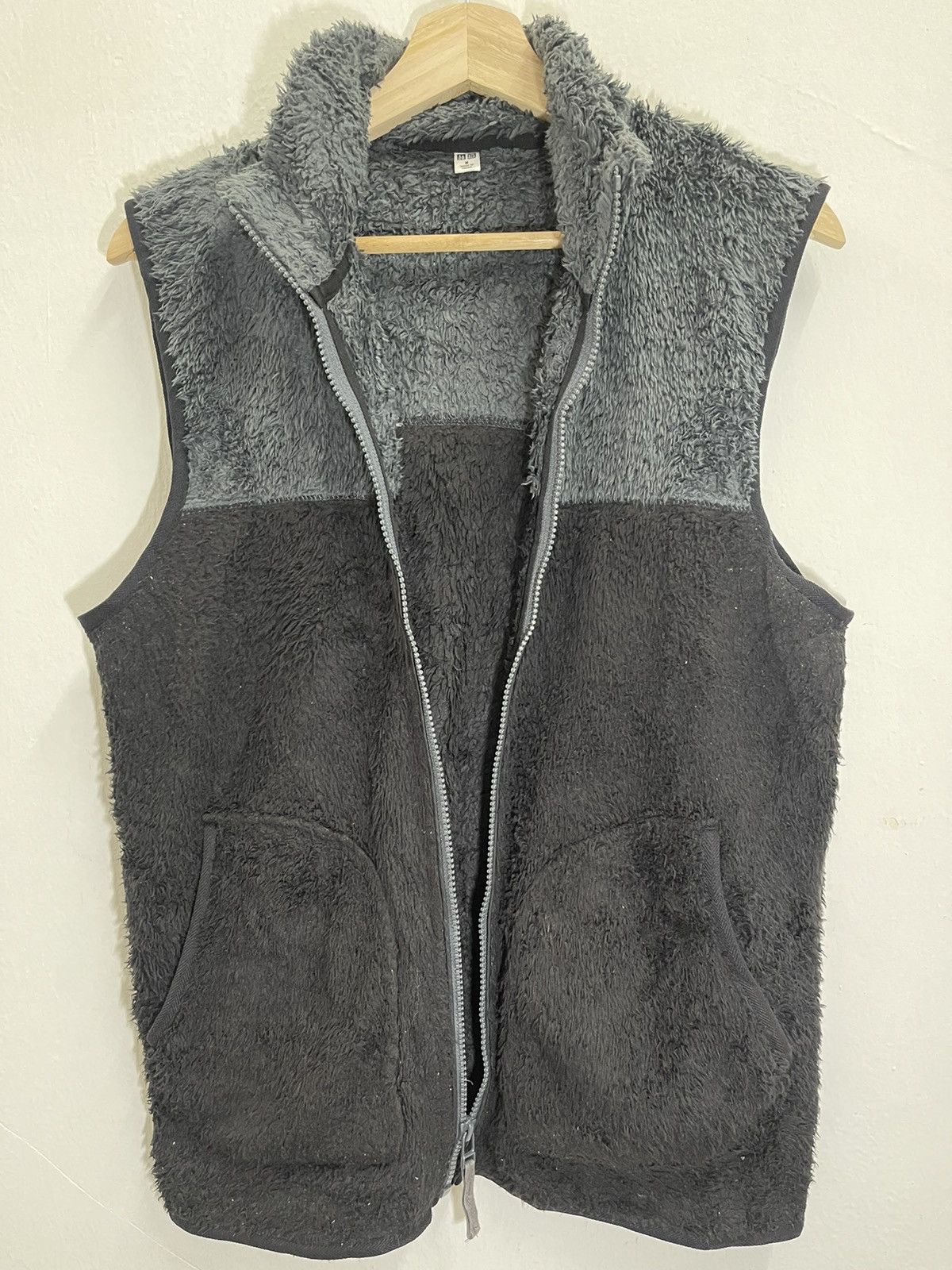 Japanese Brand × Uniqlo Uniqlo fleece vest nice style Size US M / EU 48-50 / 2 - 4 Thumbnail