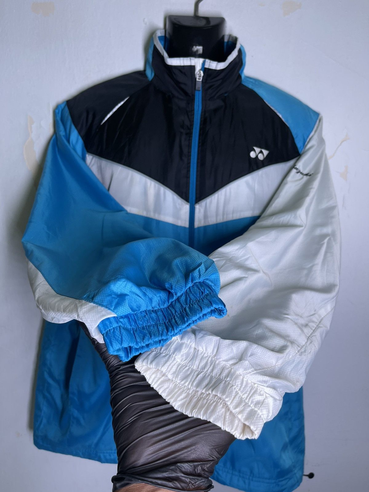 Japanese Brand Yonex Heat Capsule light jacket Size US L / EU 52-54 / 3 - 4 Thumbnail