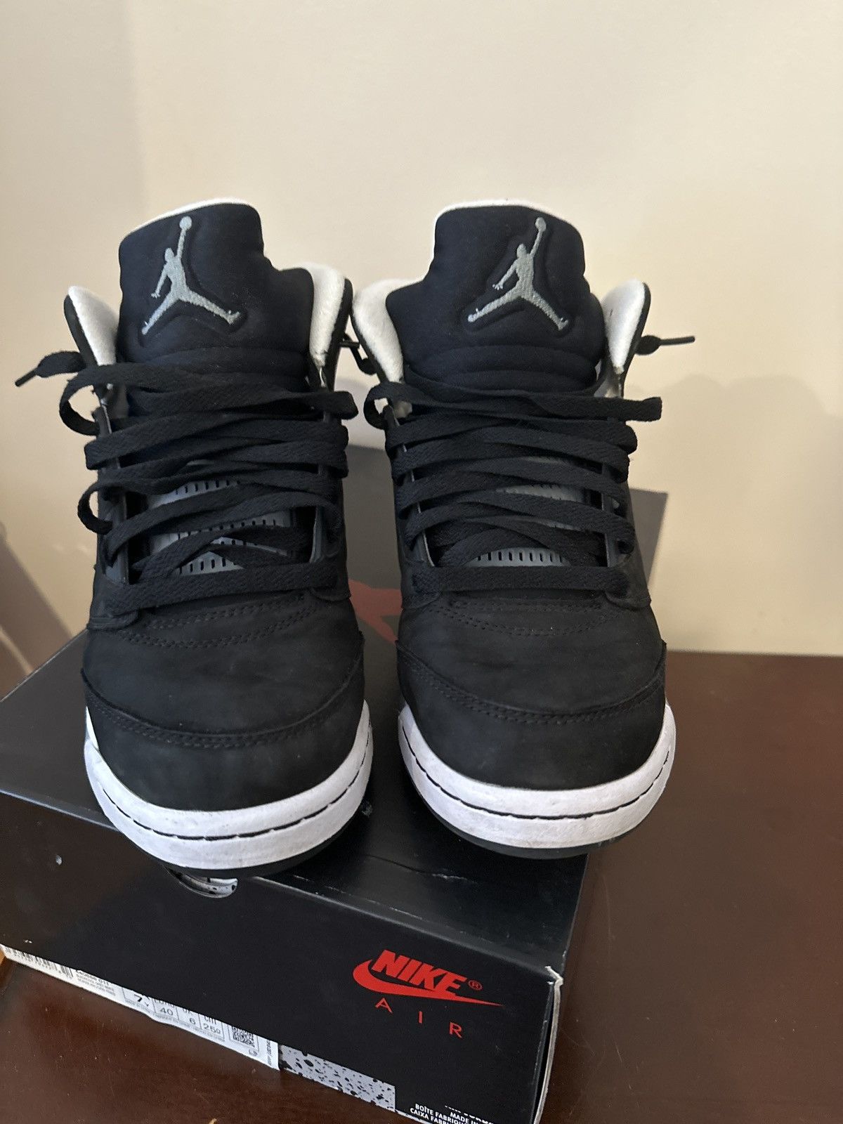Jordan Brand × Nike Air Jordan 5 Oreo Size US 7 / EU 40 - 1 Thumbnail