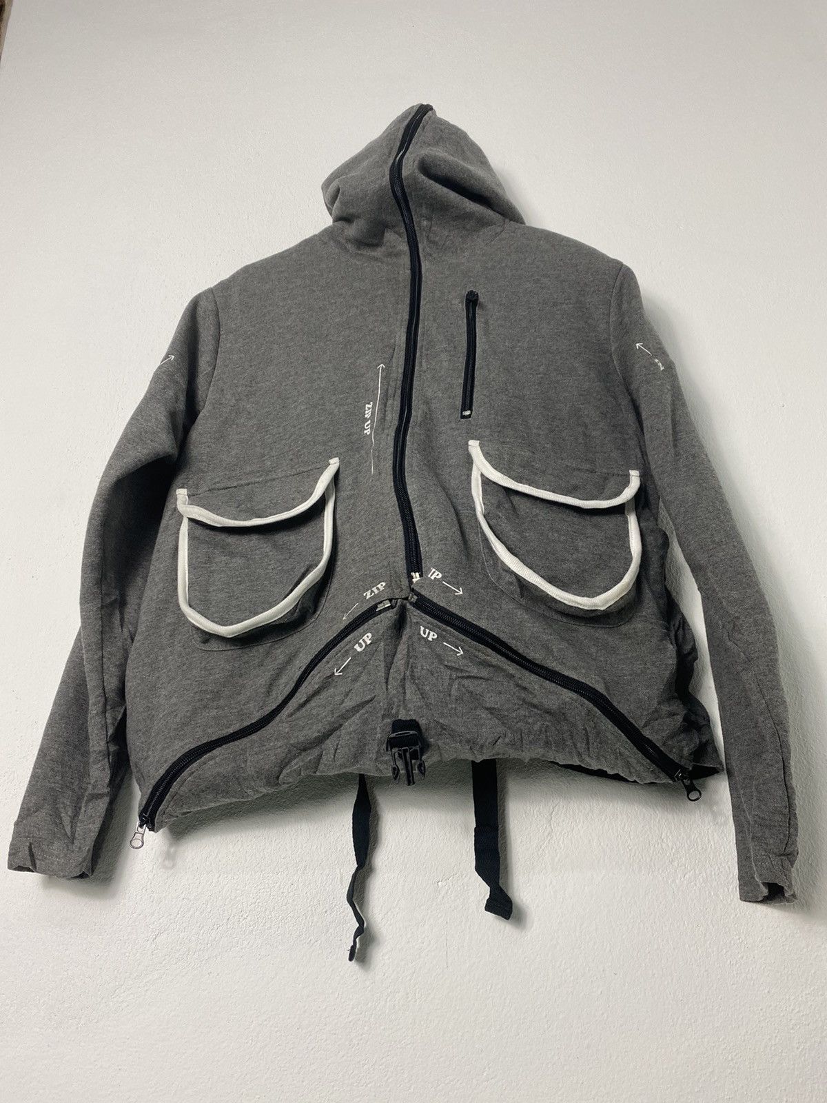 PPFM 💥Last Drop💥 PPFM Transforming Bagpack Jacket Size US L / EU 52-54 / 3 - 4 Thumbnail