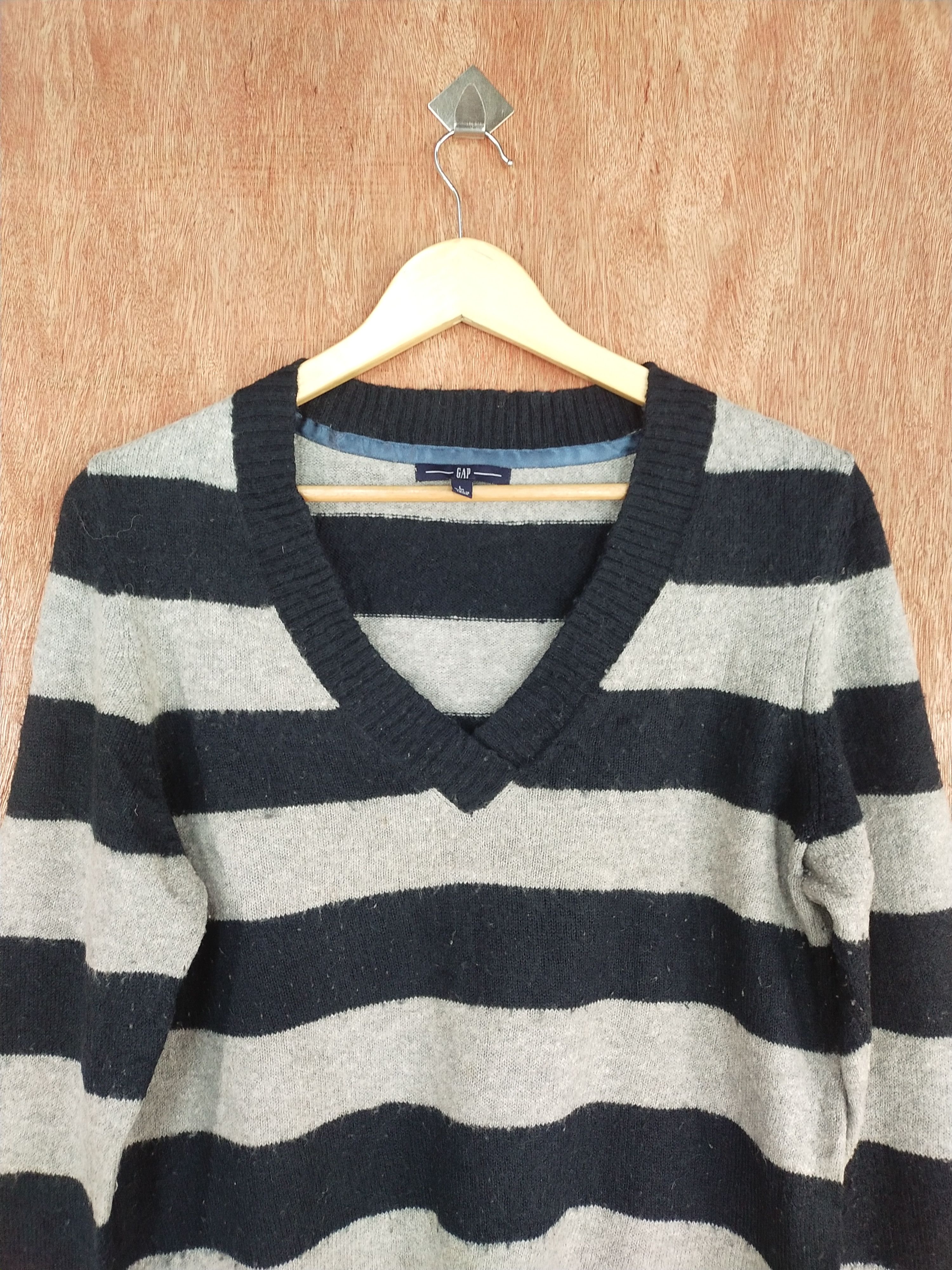 Gap Gap gray/dark stripe blue knitwear #S094 Size US L / EU 52-54 / 3 - 2 Thumbnail