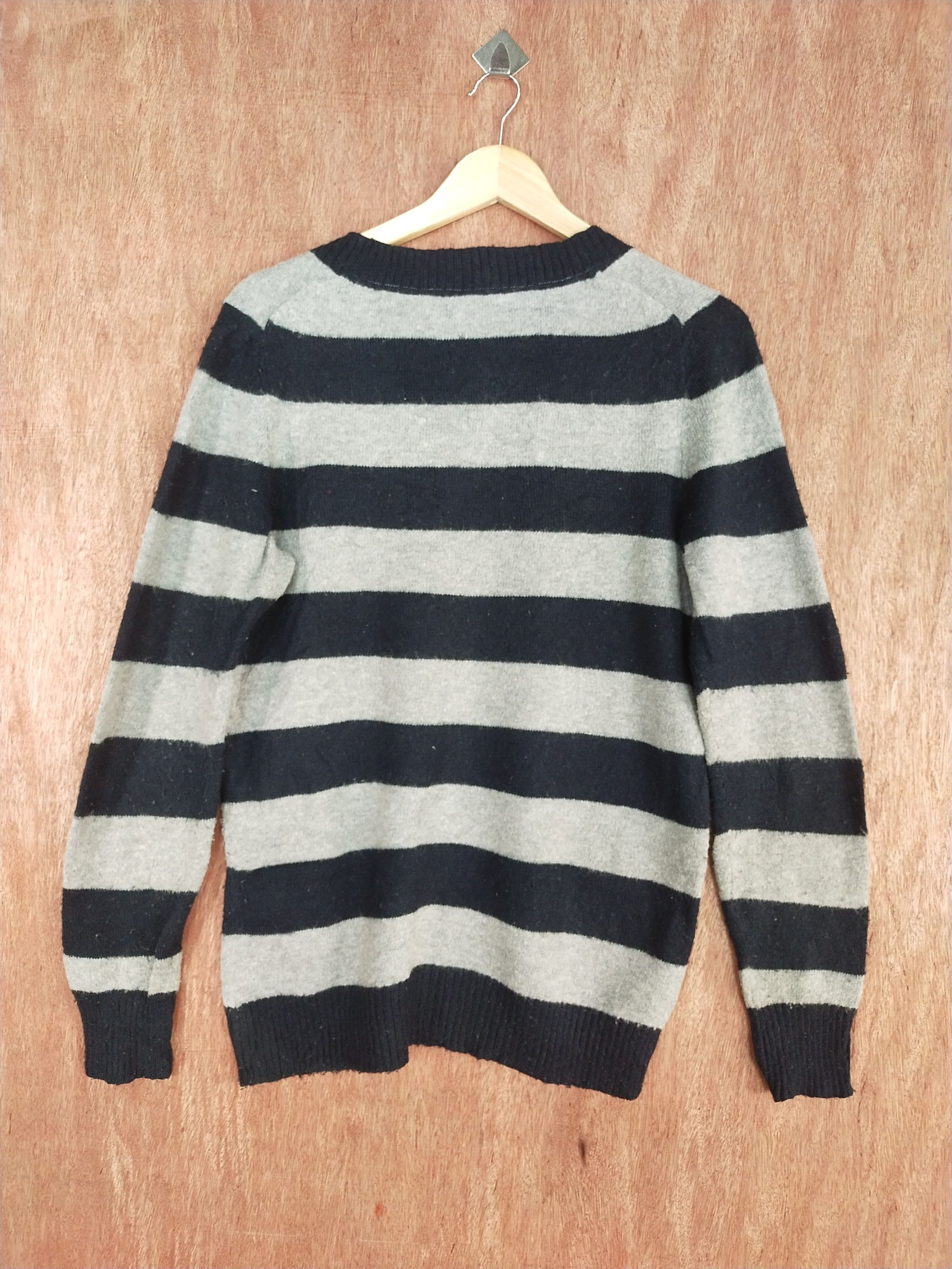 Gap Gap gray/dark stripe blue knitwear #S094 Size US L / EU 52-54 / 3 - 7 Thumbnail