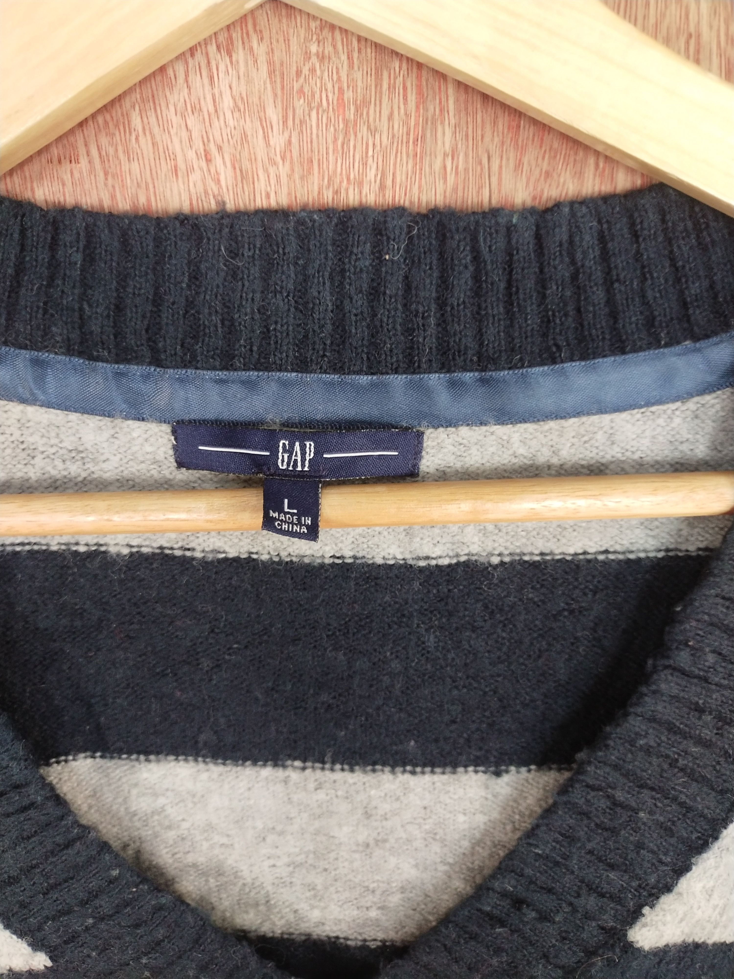 Gap Gap gray/dark stripe blue knitwear #S094 Size US L / EU 52-54 / 3 - 5 Thumbnail