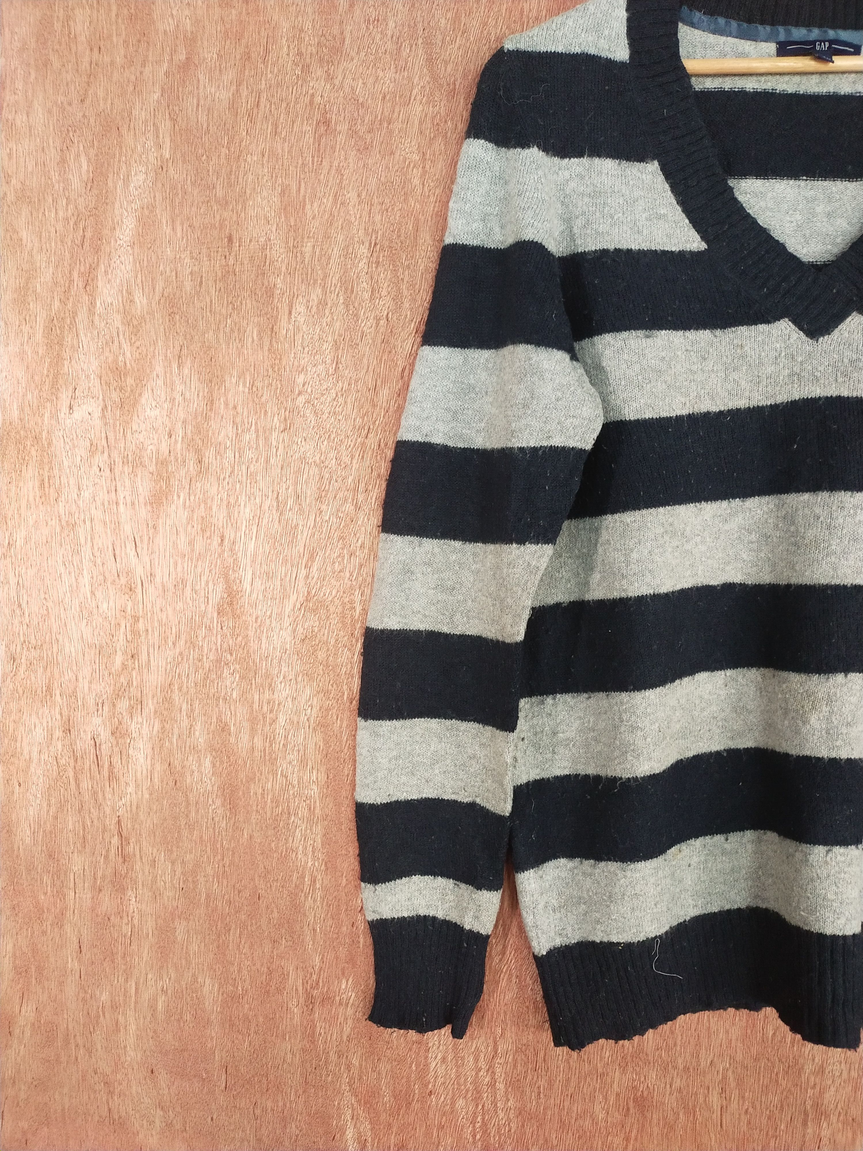 Gap Gap gray/dark stripe blue knitwear #S094 Size US L / EU 52-54 / 3 - 4 Thumbnail