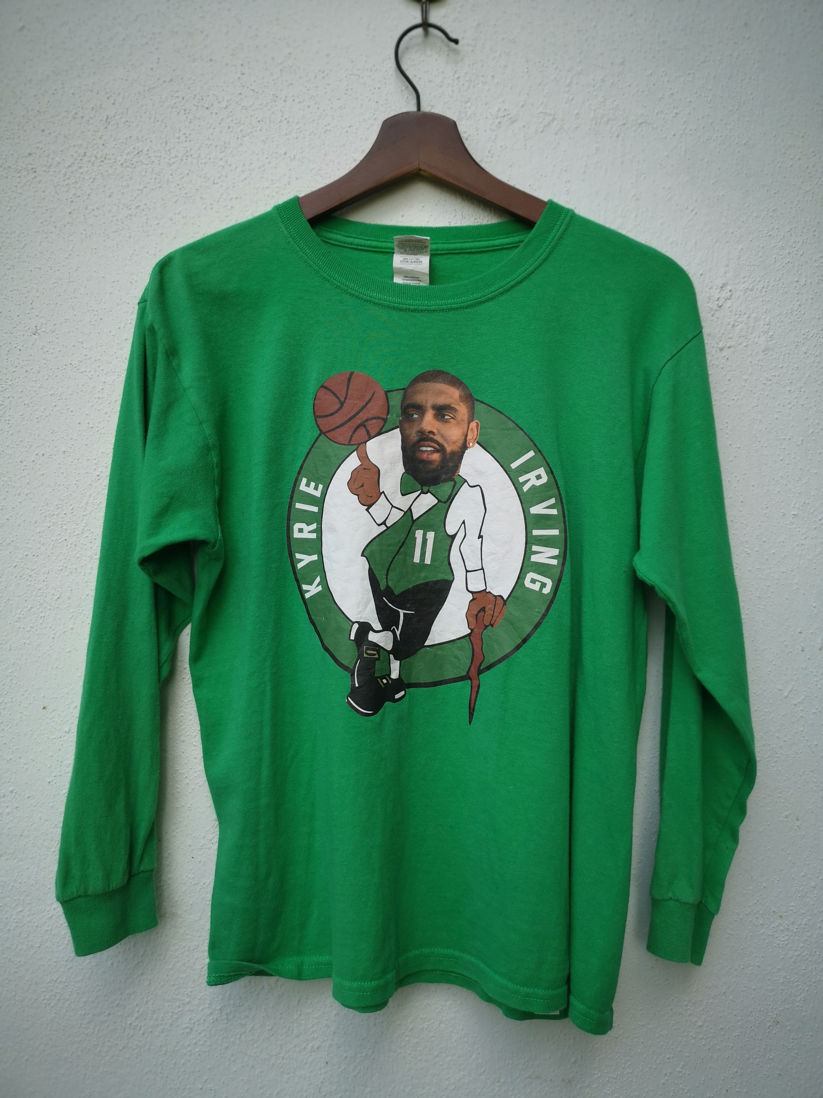 Gildan 💥NBA T-shirt KYRIEL IRVING Size US L / EU 52-54 / 3 - 1 Thumbnail