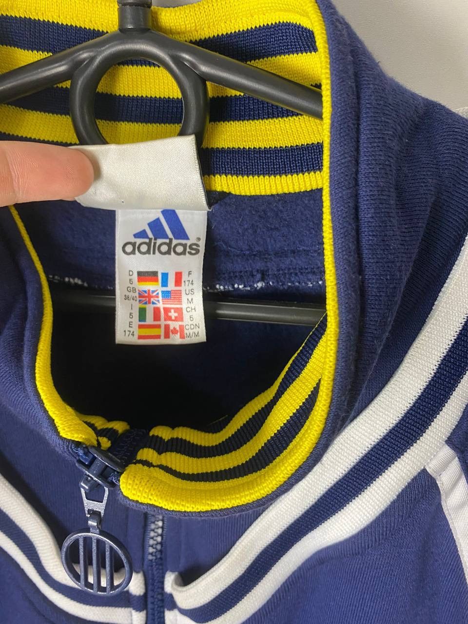 Vintage Adidas big logo vintage sweatshirt size M Size US M / EU 48-50 / 2 - 3 Thumbnail