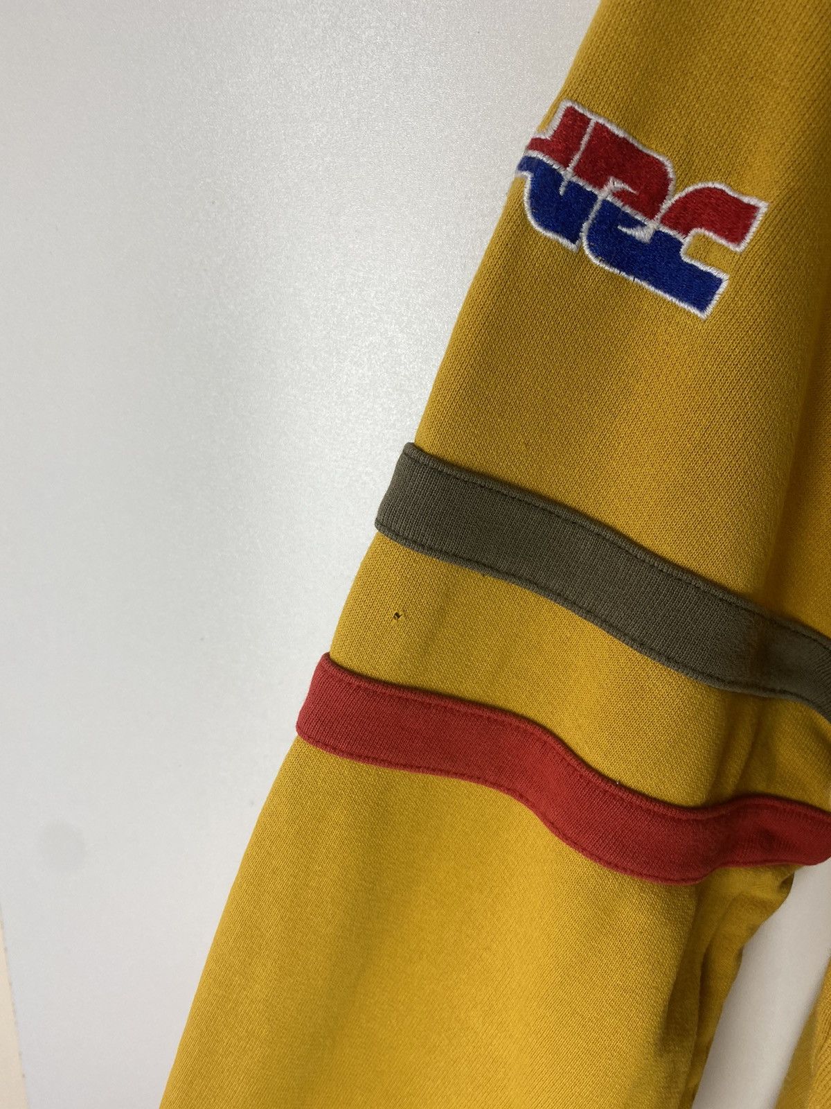 Honda Gas basic Honda racing vintage sweatshirt size M Size US M / EU 48-50 / 2 - 5 Thumbnail