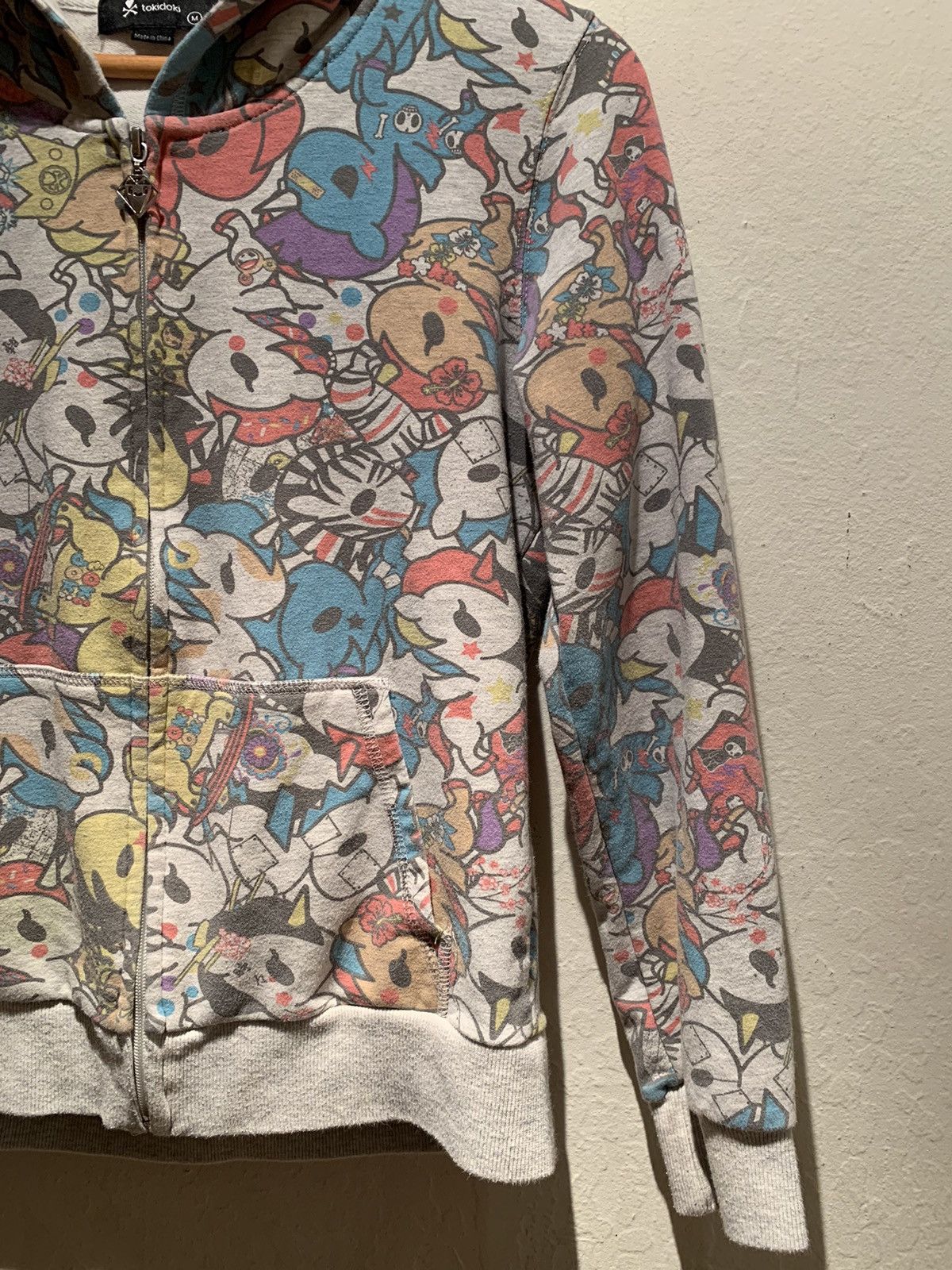 Vintage × tokidoki RARE* Vintage TokiDoki All Over Print AOP Camo Zip Up Hoodie Size S / US 4 / IT 40 - 2 Thumbnail