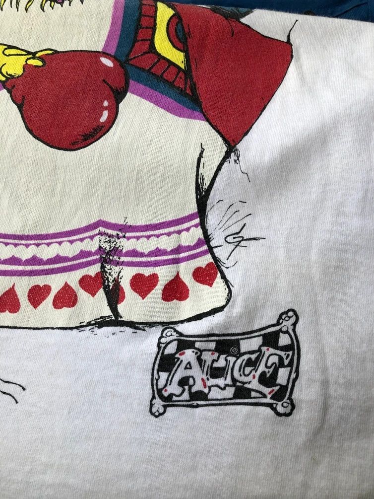 Disney RARE🔥VTG 90’S ANDAZIA ALICE IN WONDELAND QUEEN OF HEARTS Size US M / EU 48-50 / 2 - 7 Thumbnail