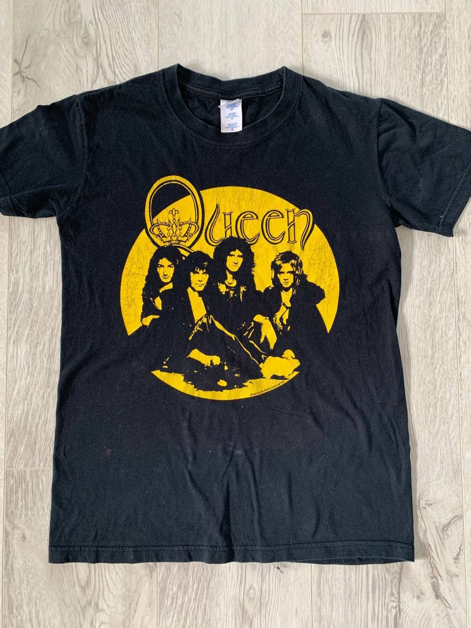 Band Tees Vintage 00s Queen band tee Size US S / EU 44-46 / 1 - 1 Thumbnail