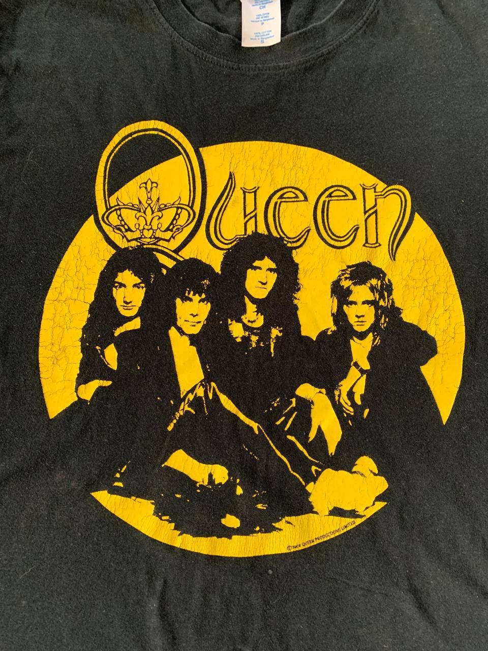 Band Tees Vintage 00s Queen band tee Size US S / EU 44-46 / 1 - 2 Thumbnail