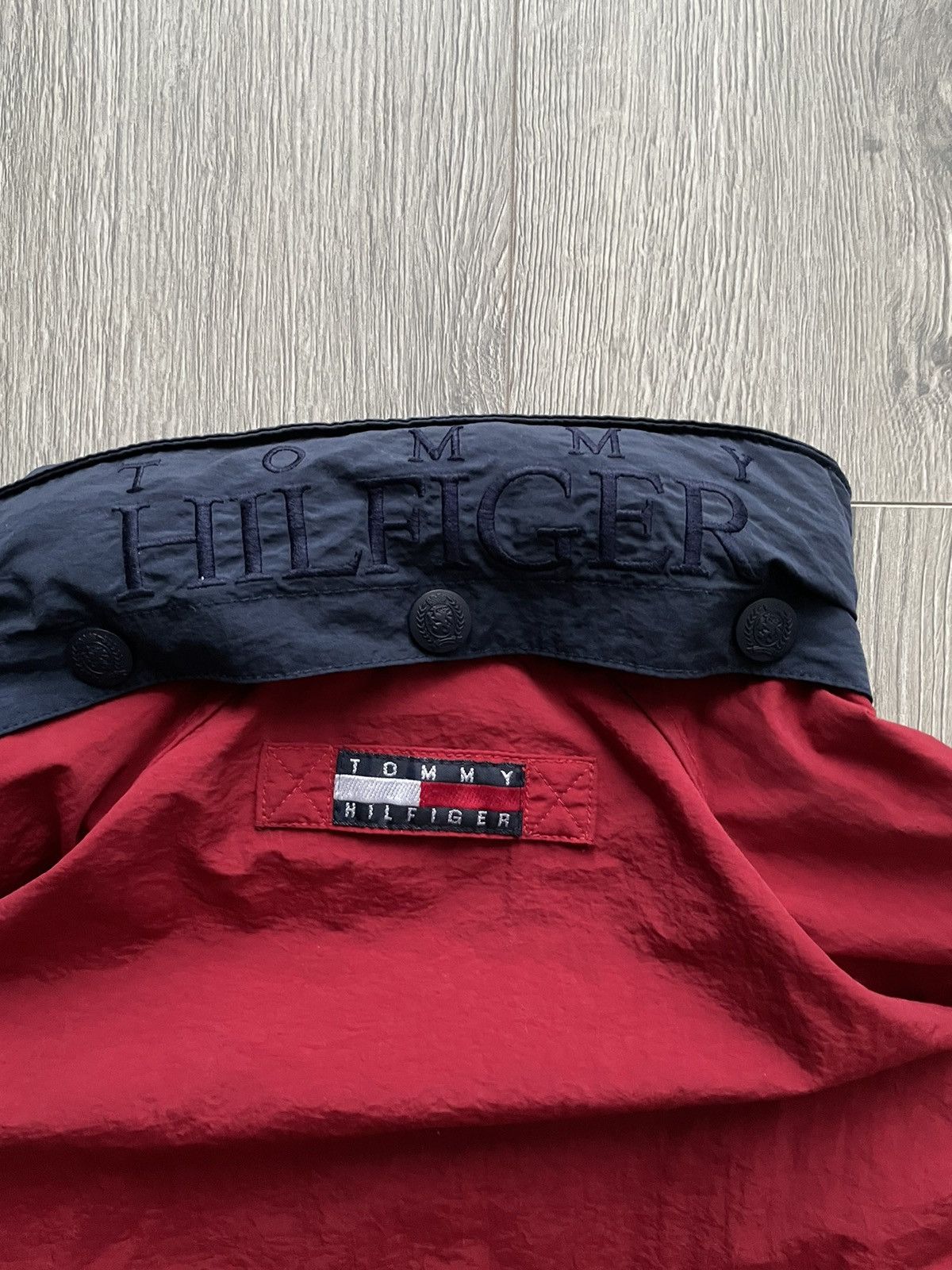 Vintage Tommy Hilfiger Windbreaker Jacket Hood Nylon 2000s