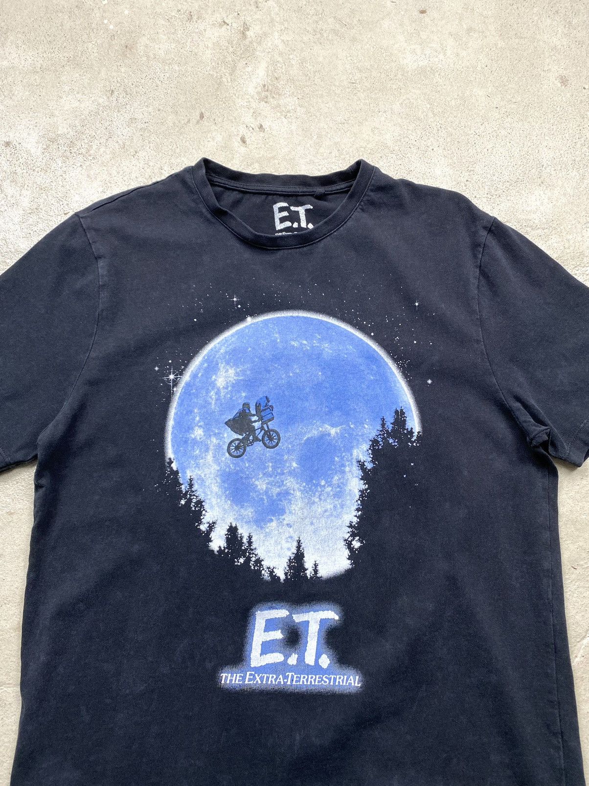 Universal Studios Vintage 2000’s ET The Extra Terrestrial Movie T Shirt Size US M / EU 48-50 / 2 - 2 Thumbnail