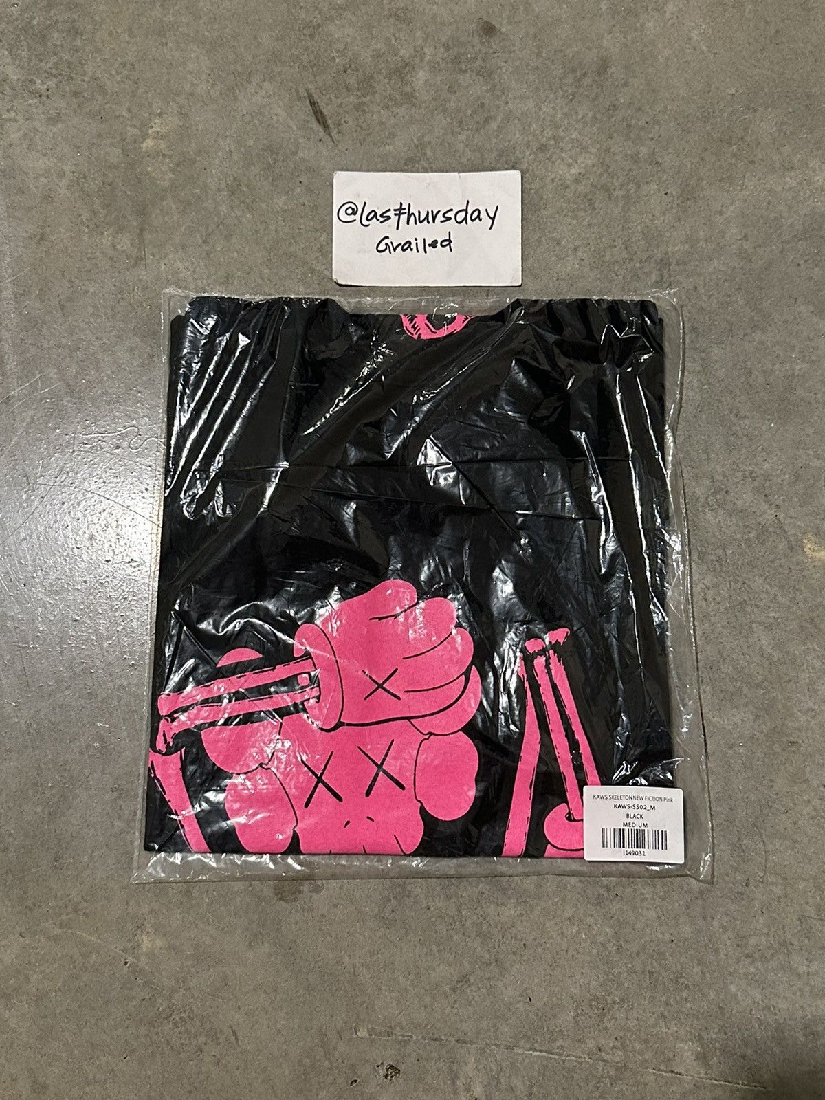 Kaws KAWS Skeleton New Fiction Tee Black Medium Size US M / EU 48-50 / 2 - 3 Thumbnail