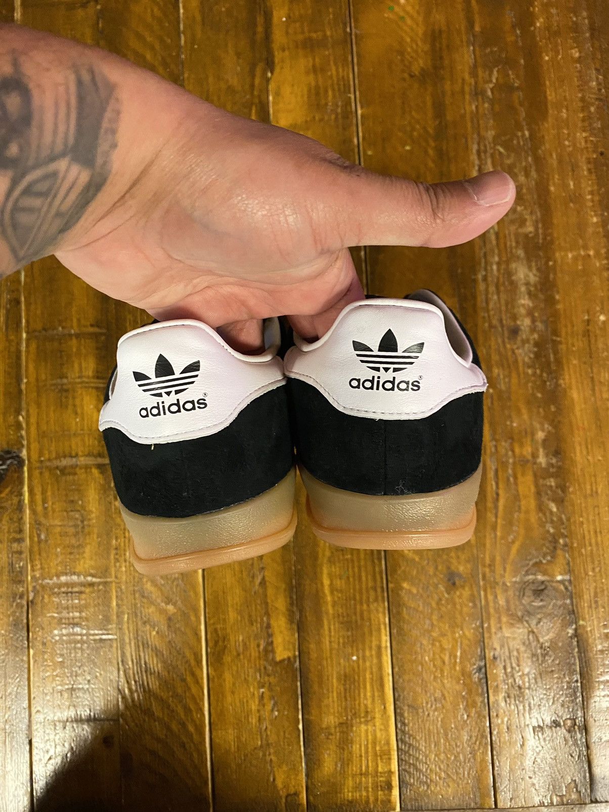 Adidas Gazelle Indoor “Black” Size US 9 / EU 42 - 4 Thumbnail