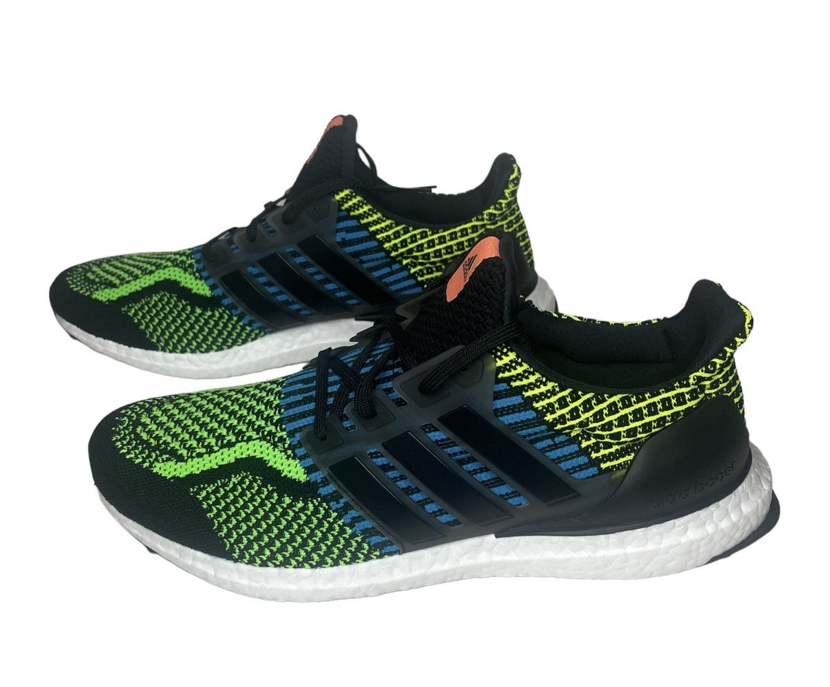 adidas gazelle silver green womens adidas Ultraboost 5.0 DNA Shoes - Men's - Core Black / Cloud White / Beam Green main image 0