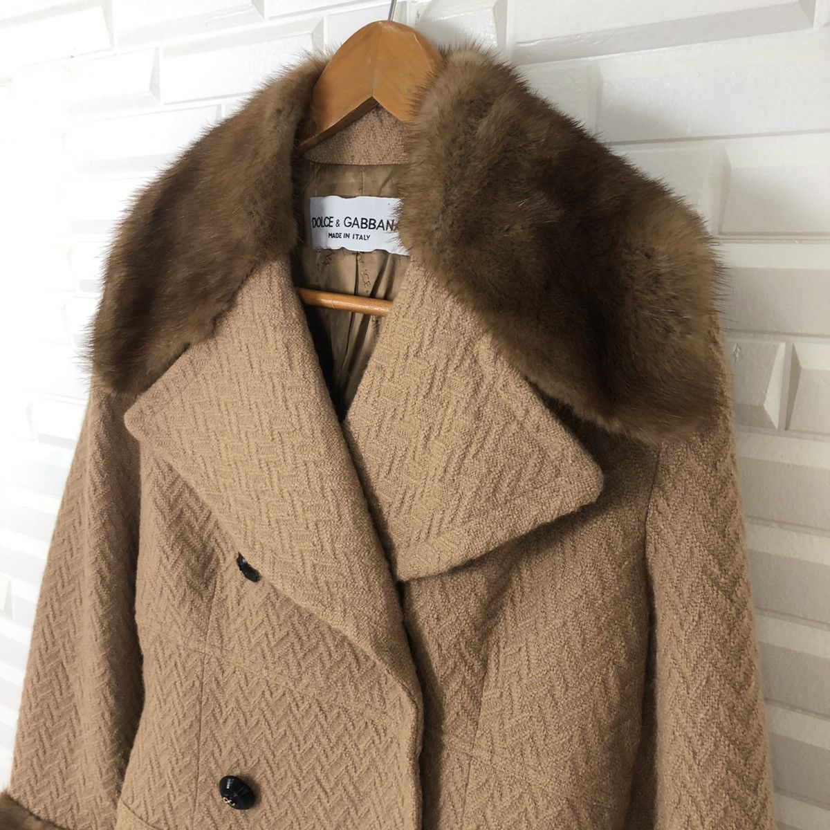 Dolce & Gabbana DOLCE & GABBANA LIGHT FUR JACKET MADE IN ITALY Size US S / EU 44-46 / 1 - 6 Thumbnail