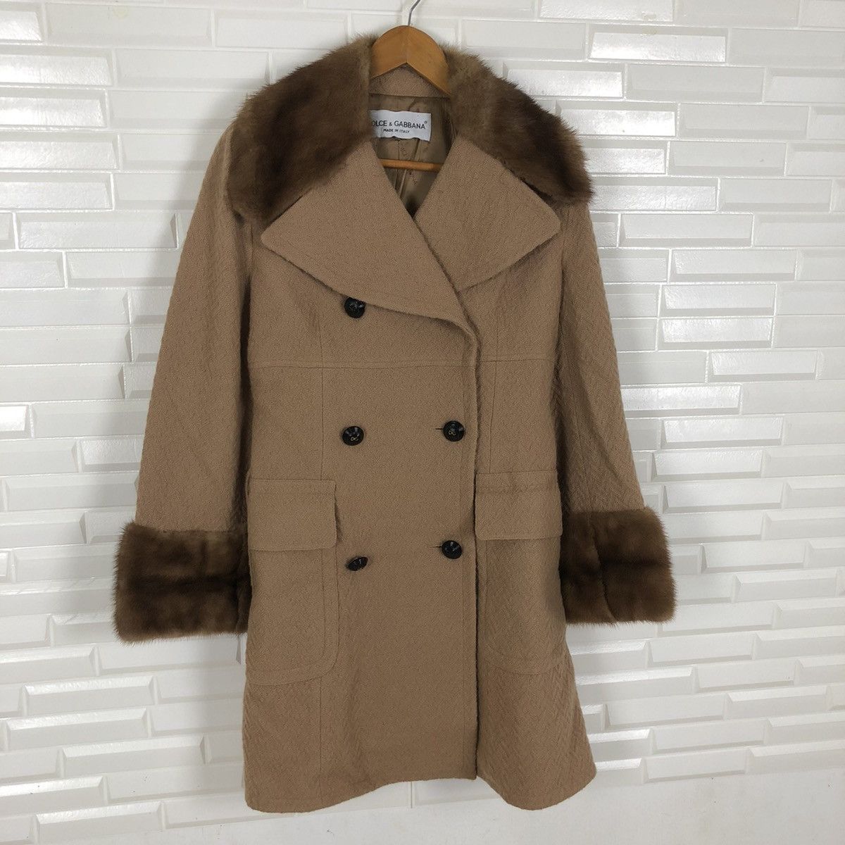 Dolce & Gabbana DOLCE & GABBANA LIGHT FUR JACKET MADE IN ITALY Size US S / EU 44-46 / 1 - 3 Thumbnail