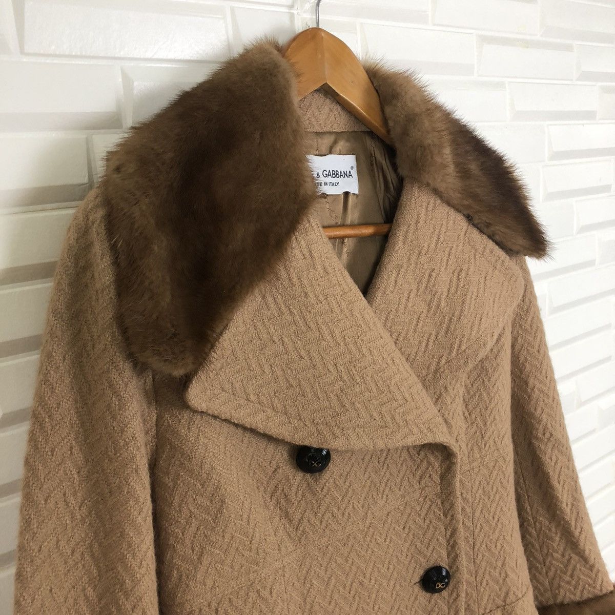 Dolce & Gabbana DOLCE & GABBANA LIGHT FUR JACKET MADE IN ITALY Size US S / EU 44-46 / 1 - 5 Thumbnail