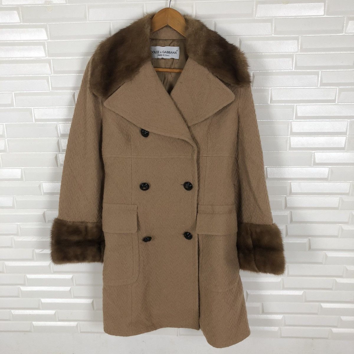Dolce & Gabbana DOLCE & GABBANA LIGHT FUR JACKET MADE IN ITALY Size US S / EU 44-46 / 1 - 4 Thumbnail