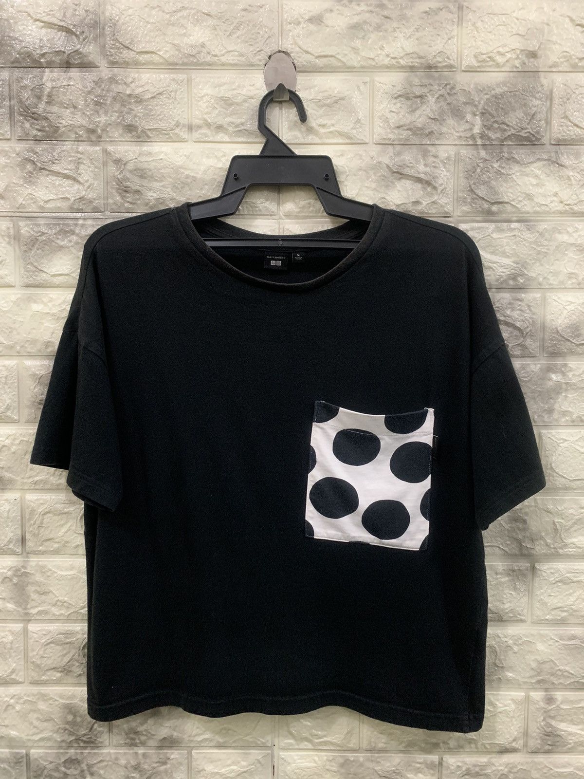 image of Marimekko Crop Tee Single Pocket in Black, Women's (Size Medium)
