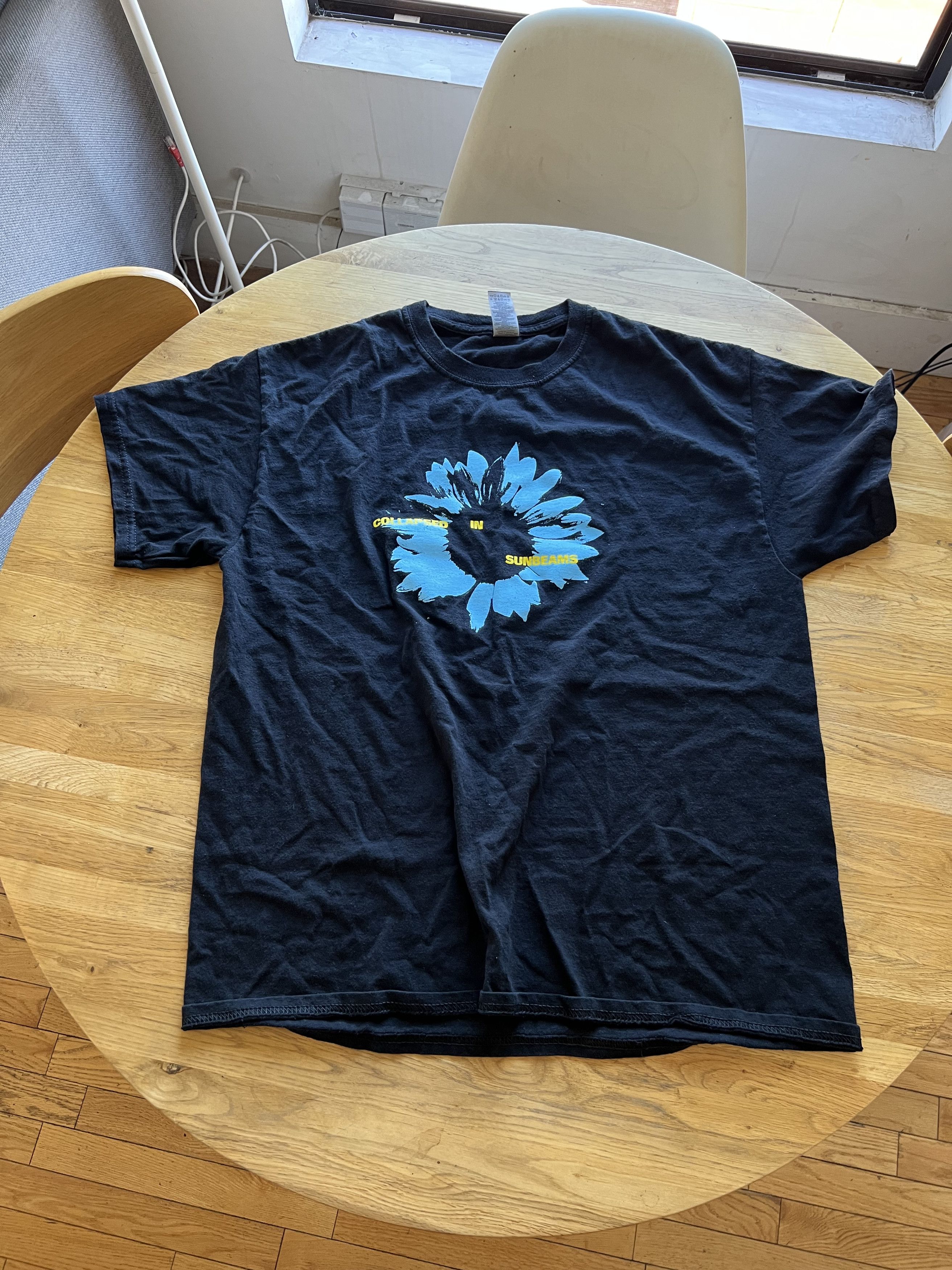 Band Tees Arlo Parks Collapsed in Sunbeams Tour Tee Size US L / EU 52-54 / 3 - 1 Thumbnail