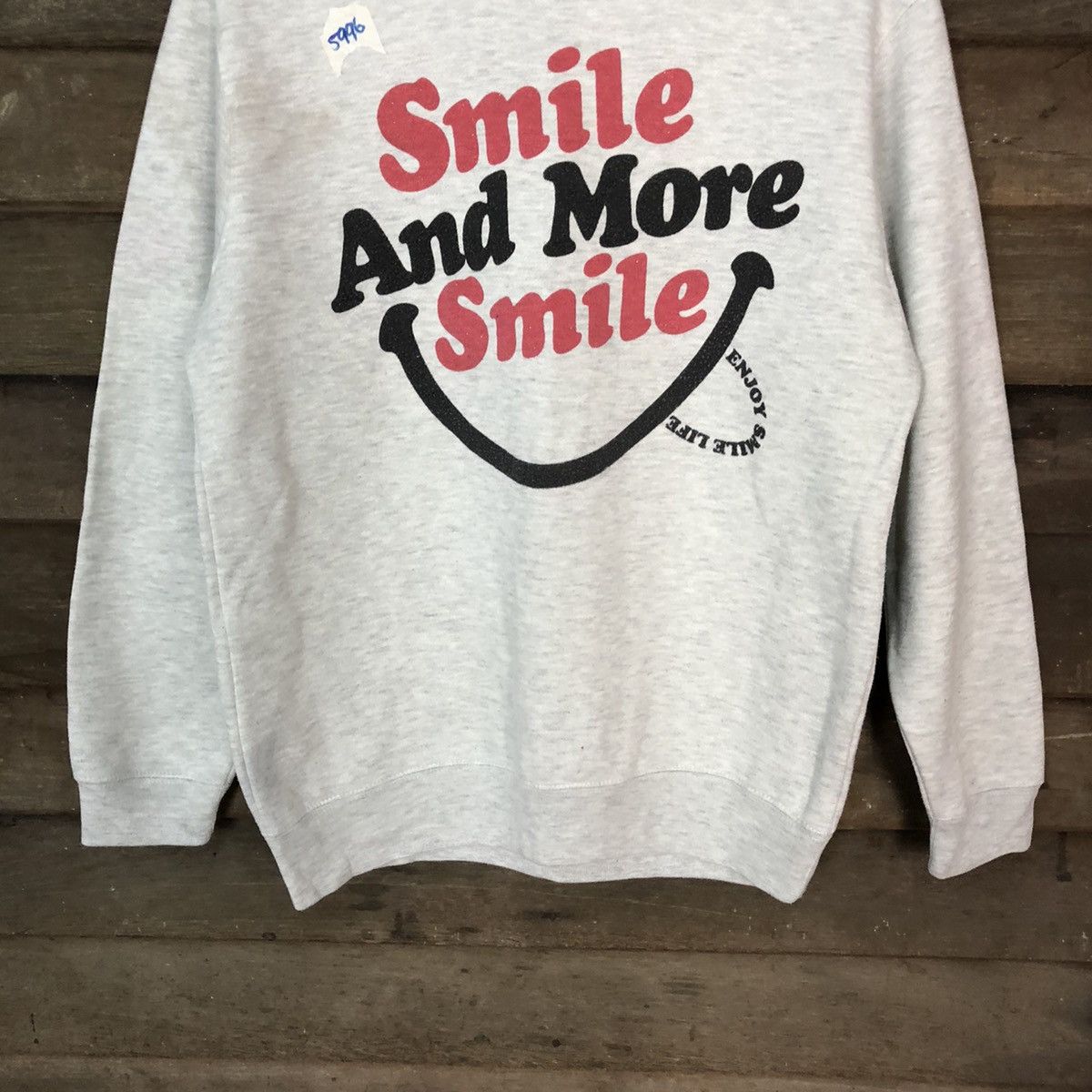 Japanese Brand Free Delivery Smile White Sweatshirt #5996 Size US L / EU 52-54 / 3 - 3 Thumbnail