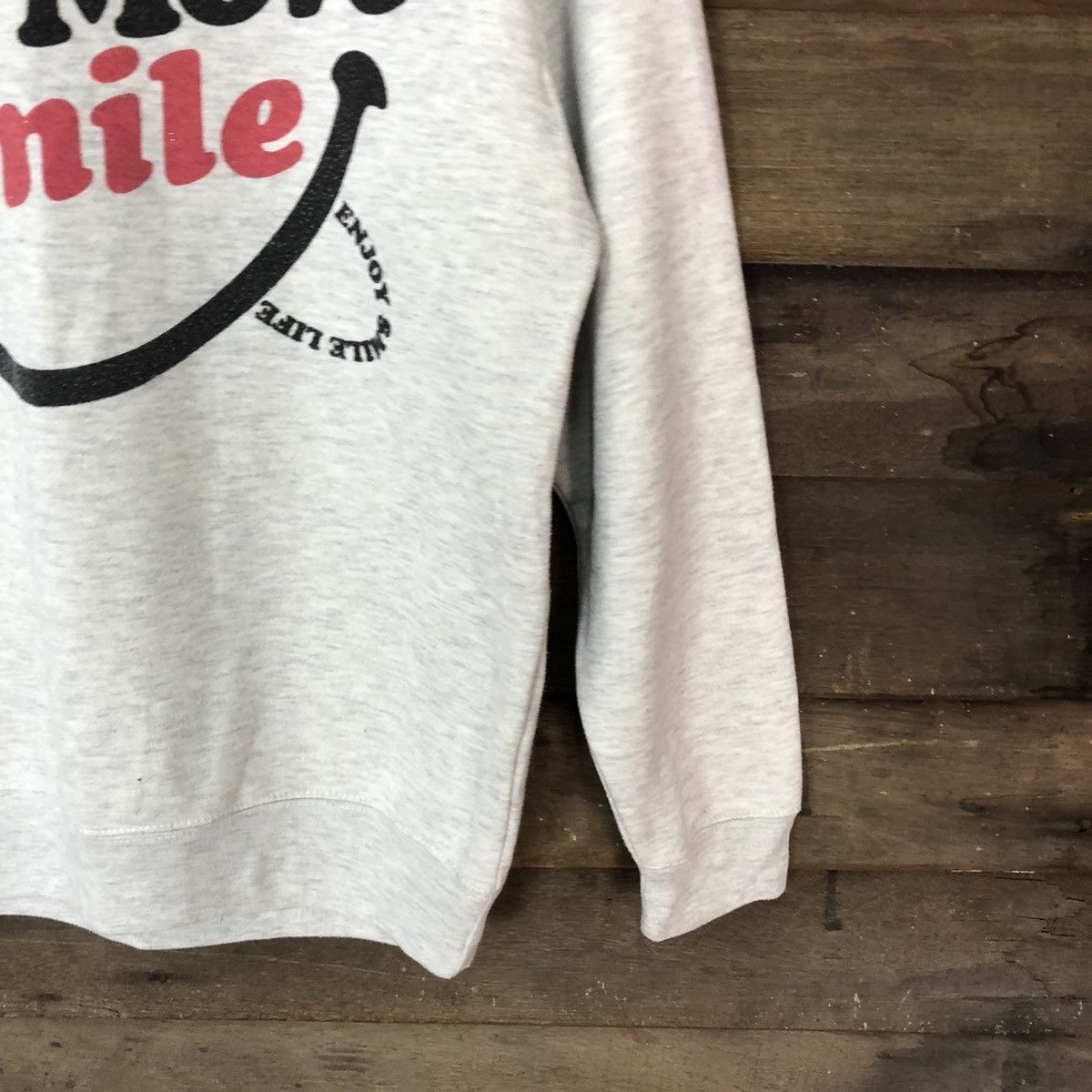 Japanese Brand Free Delivery Smile White Sweatshirt #5996 Size US L / EU 52-54 / 3 - 5 Thumbnail