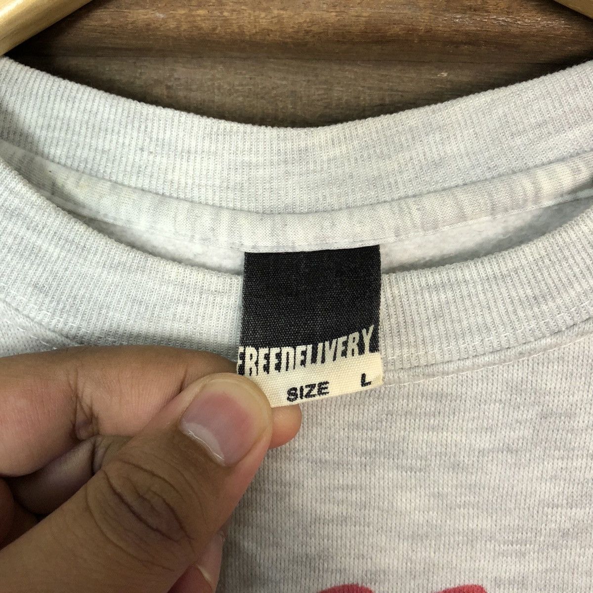 Japanese Brand Free Delivery Smile White Sweatshirt #5996 Size US L / EU 52-54 / 3 - 8 Thumbnail
