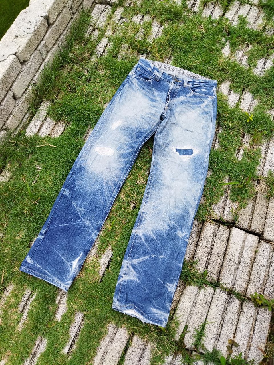 If Six Was Nine Japanese Lingua Franca Distressed Jeans Size US 29 - 2 Thumbnail