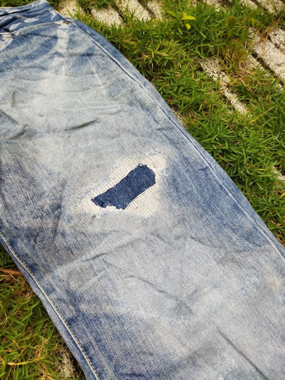 If Six Was Nine Japanese Lingua Franca Distressed Jeans Size US 29 - 6 Thumbnail
